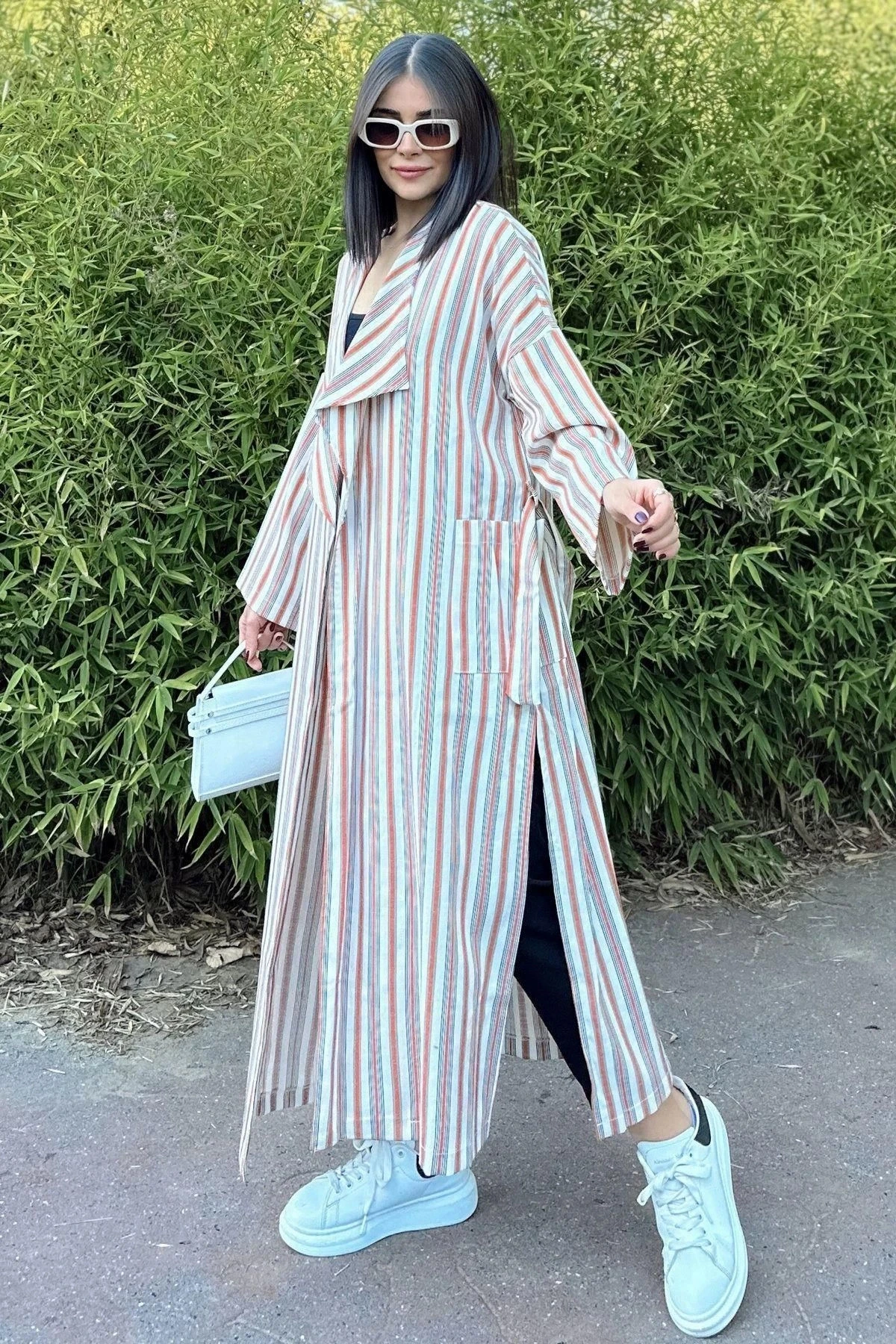 Kadın Kiremit & Ekru Çizgili Kruvaze Yaka, Kemerli, Salaş Kesim, Yırtmaçlı, Çizgili, Uzun Trençkot