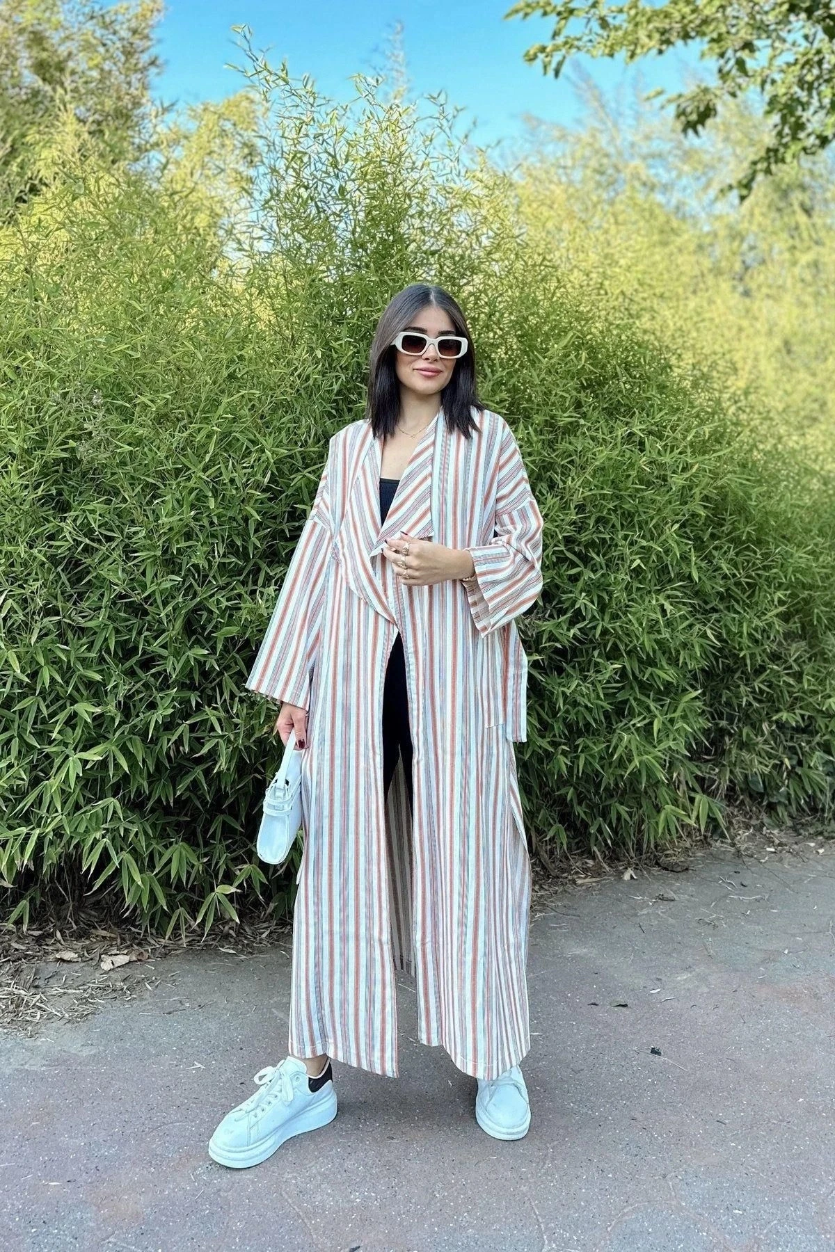 Kadın Kiremit & Ekru Çizgili Kruvaze Yaka, Kemerli, Salaş Kesim, Yırtmaçlı, Çizgili, Uzun Trençkot