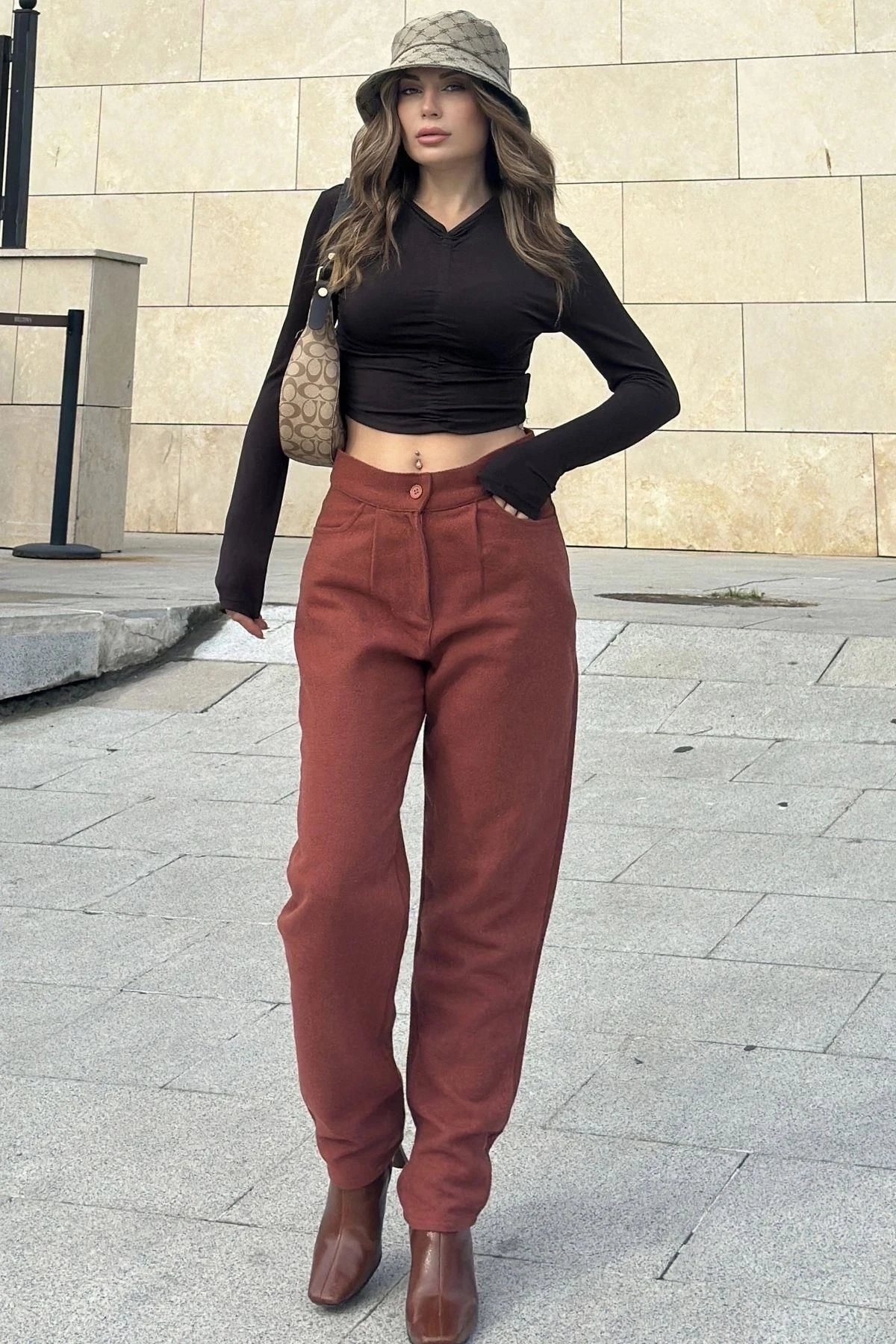 Kadın Kiremit Yüksek Bel, Kaşe Kumaş, Rahat Kalıp, Regular Kesim, Pliseli, Cepli Pantolon