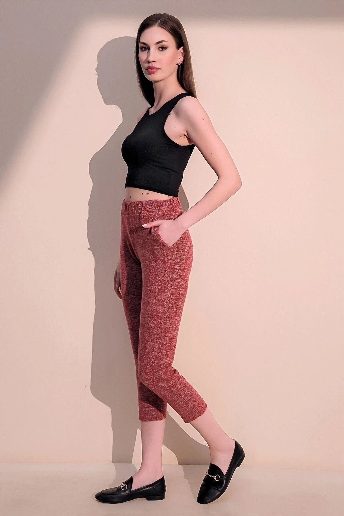 Kadın Kırmızı Beli Lastikli Cepli Yumuşak Dokulu Salaş Eşofman Altı - Düz Kesim ve Giy Çık