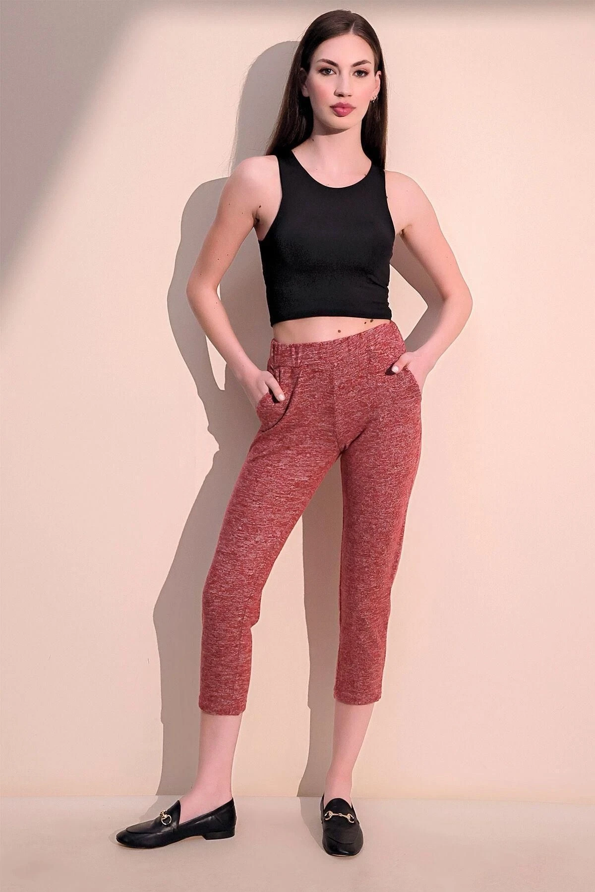 Kadın Kırmızı Beli Lastikli Cepli Yumuşak Dokulu Salaş Eşofman Altı - Düz Kesim ve Giy Çık