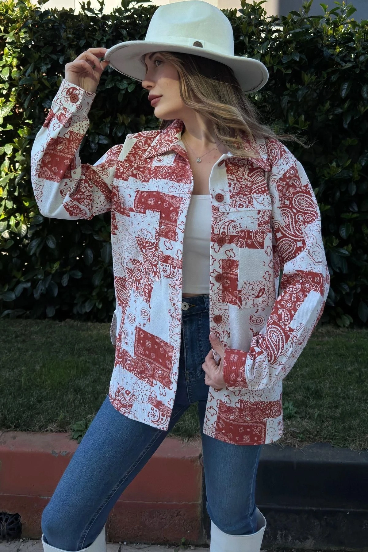 Kadın Kırmızı Desenli Gabardin Kumaş, Eteği Oval Kesim, Cepli, Oversize Gömlek