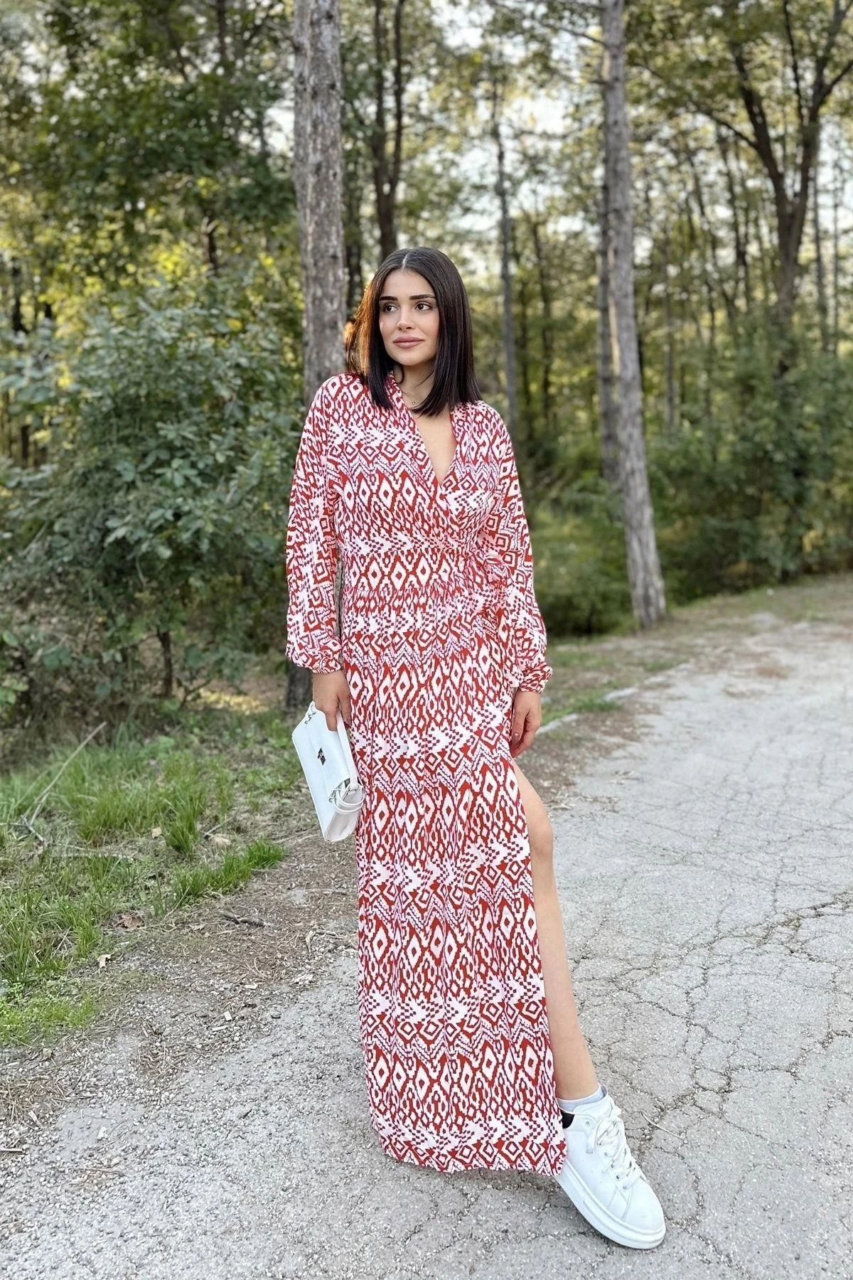 Kadın Kırmızı & Ekru Kruvaze Yaka, Yırtmaçlı, Beli Kuşaklı, Bilekleri Lastikli, Salaş, Uzun Elbise