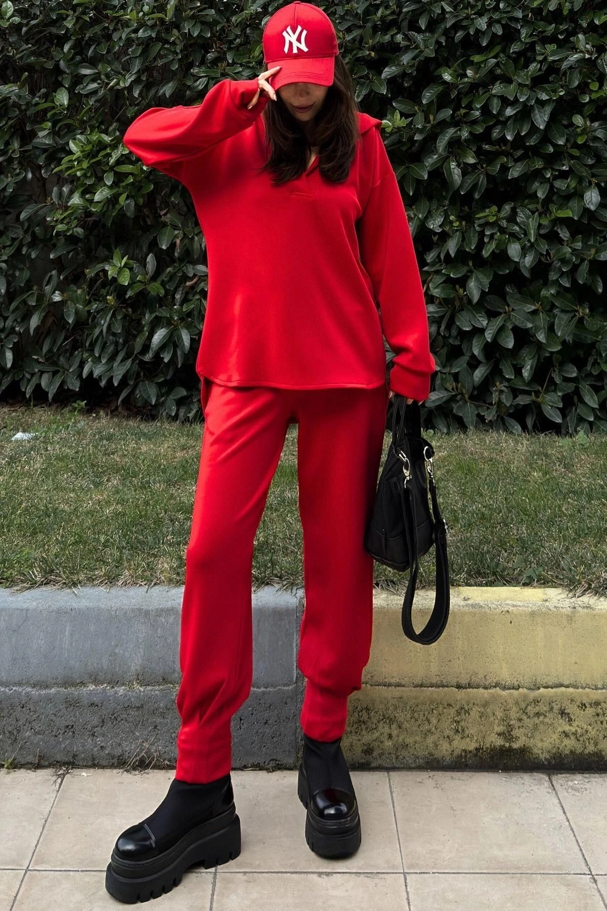 Kadın Kırmızı Scuba Kumaş, Rahat Kalıp, Pliseli Dar Paça Eşofman Altı