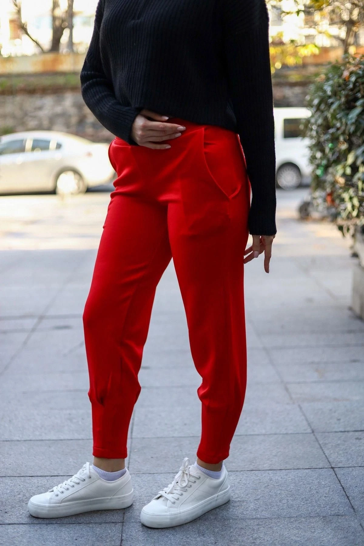 Kadın Kırmızı Scuba Kumaş, Rahat Kalıp, Pliseli Dar Paça Eşofman Altı