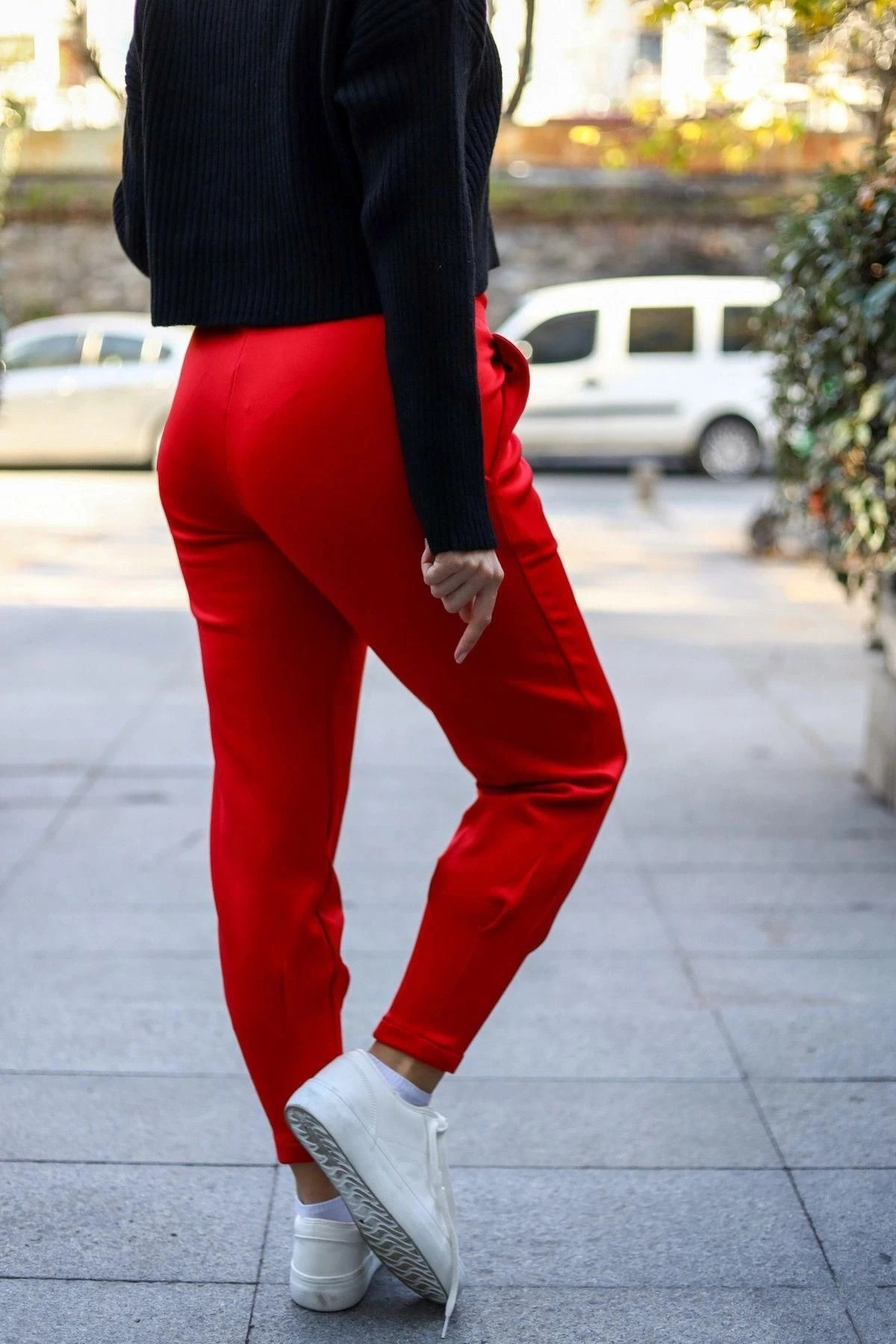 Kadın Kırmızı Scuba Kumaş, Rahat Kalıp, Pliseli Dar Paça Eşofman Altı