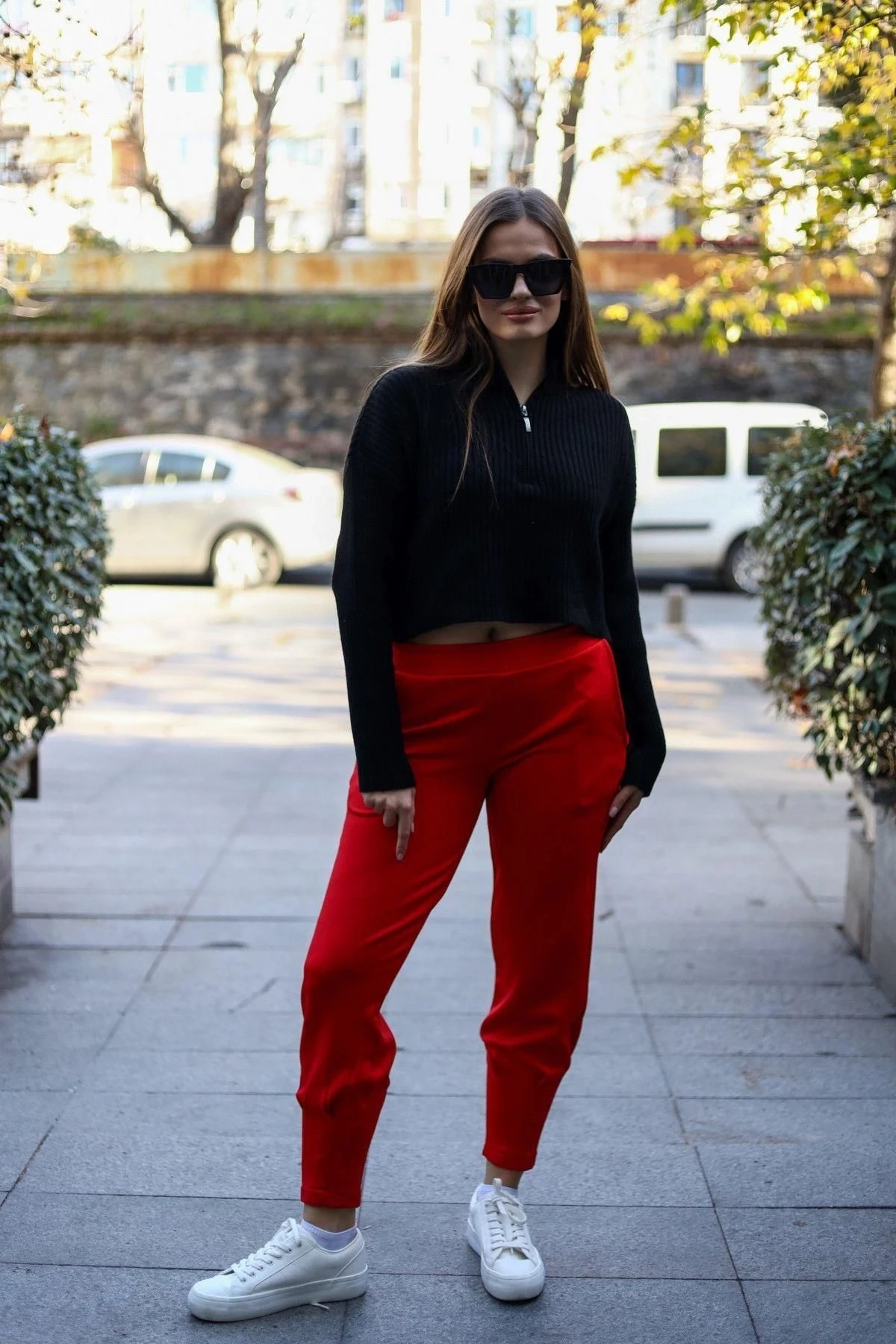 Kadın Kırmızı Scuba Kumaş, Rahat Kalıp, Pliseli Dar Paça Eşofman Altı