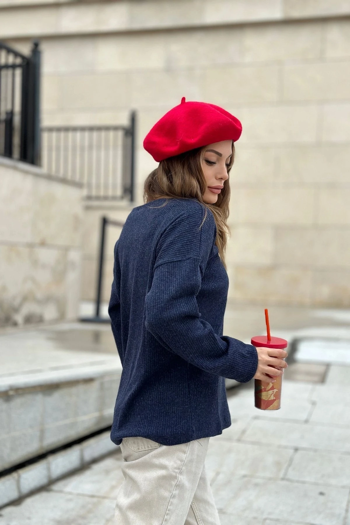 Kadın Laci Yumuşak Dokulu Düğmeli Triko Kazak, Uzun Kol, Regular Kesim, Standart Boy.