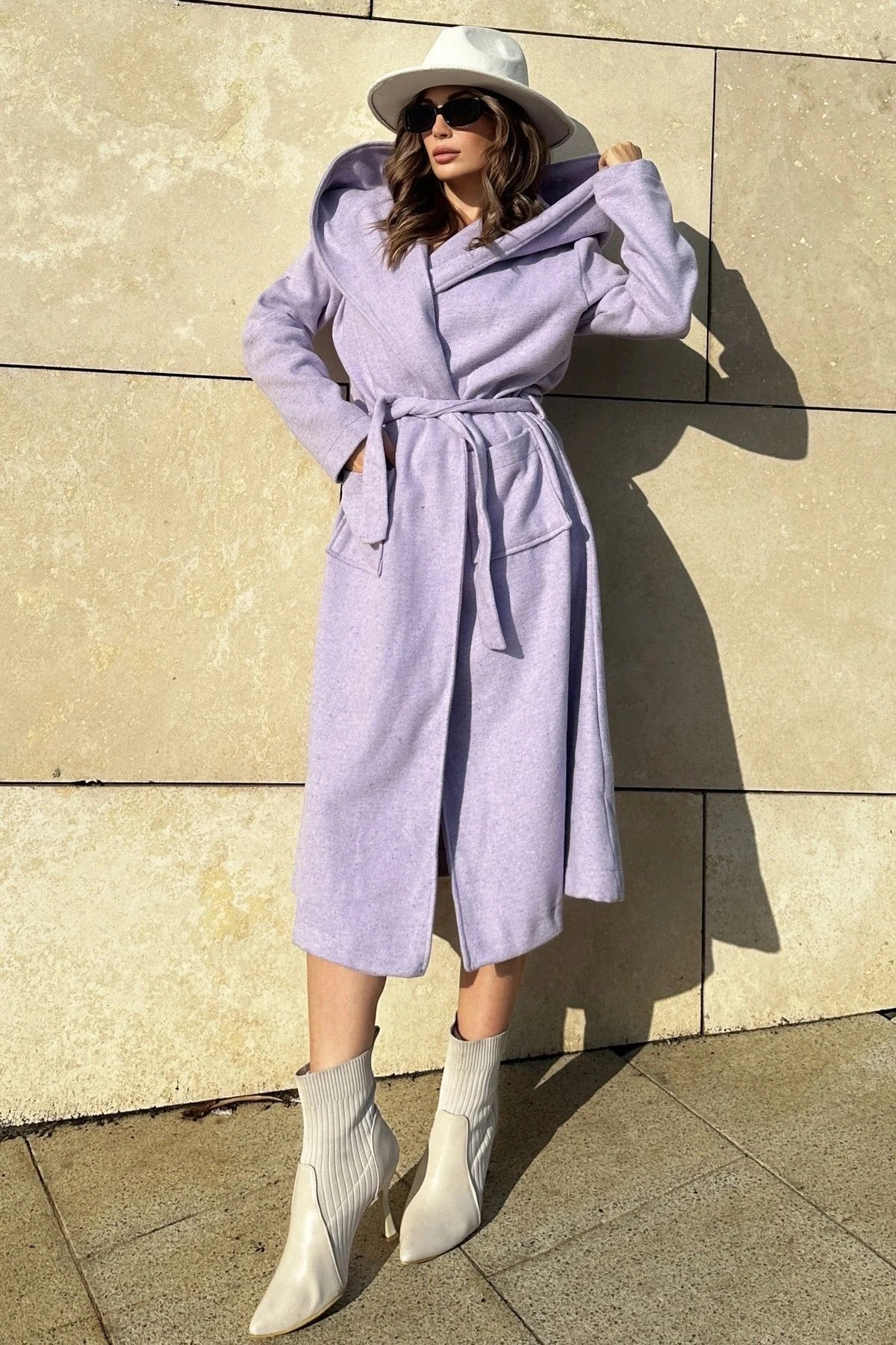 Kadın Lila Kruvaze Yaka, Kapüşonlu, Çift Cepli, Beli Kemerli, Uzun Kaşe Kaban (ASTARSIZ)