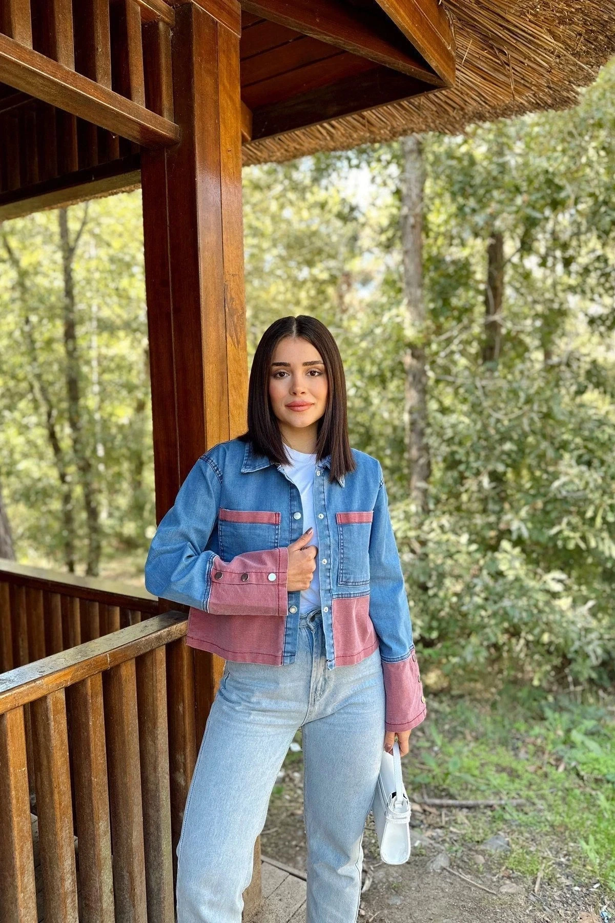 Kadın Mavi & Kırmızı Denim Kontrast Çift Renk Detay, Ön Düğmeli Manşetli, Kot Ceket