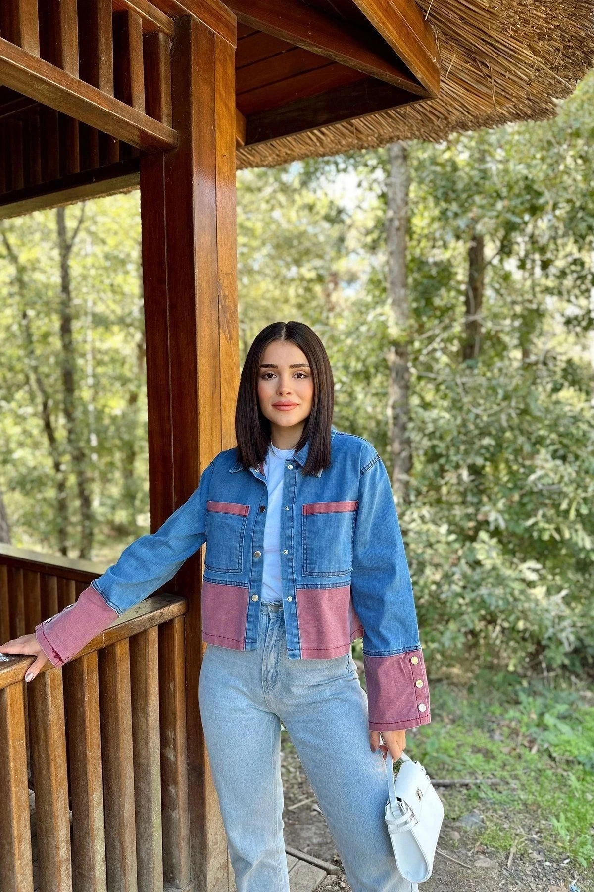 Kadın Mavi & Kırmızı Denim Kontrast Çift Renk Detay, Ön Düğmeli Manşetli, Kot Ceket