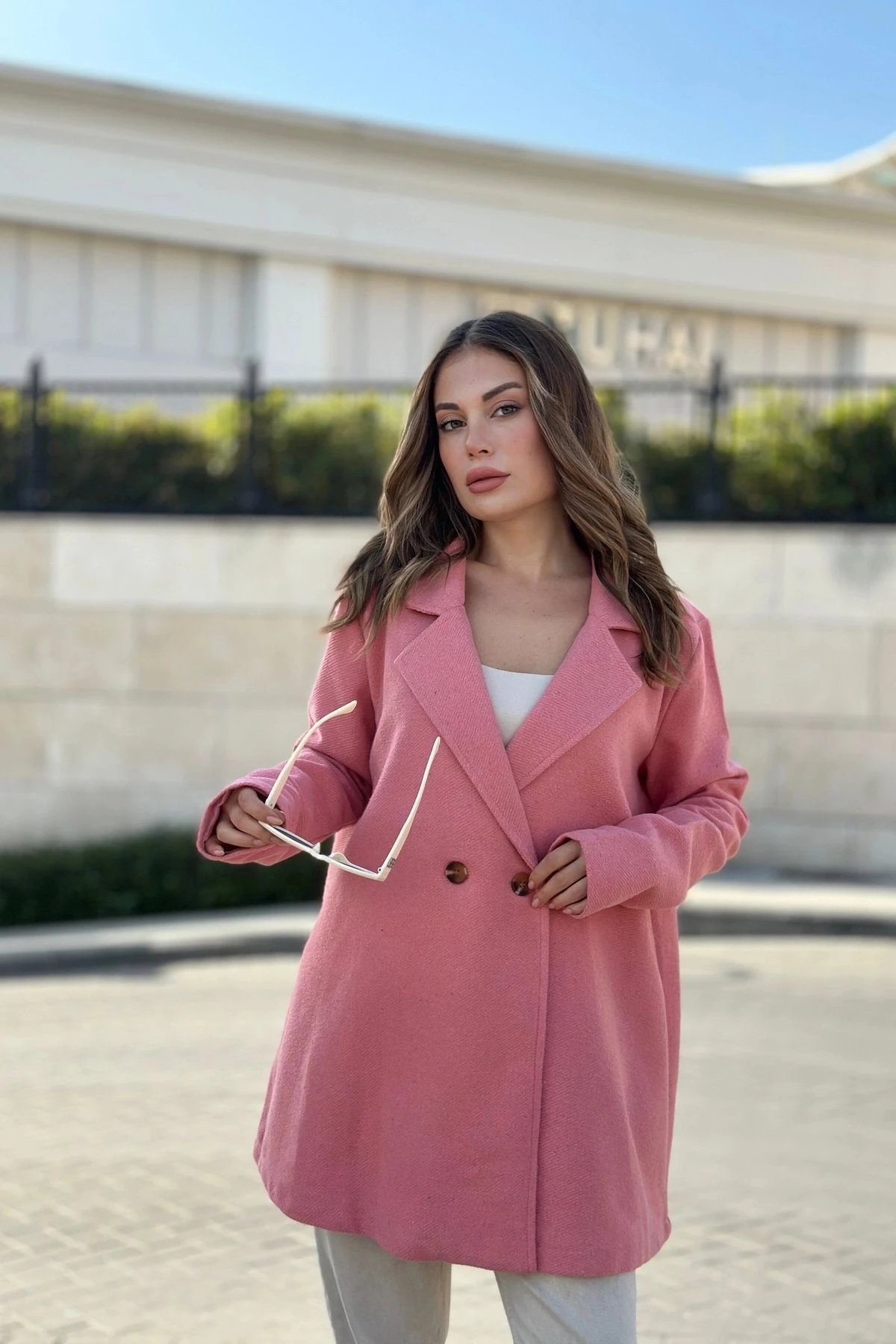 Kadın Pembe Astarlı, Kruvaze Ceket Yaka, Tek Düğme, Rahat Kalıp, Fitilli Kaşe Kumaş Kaban