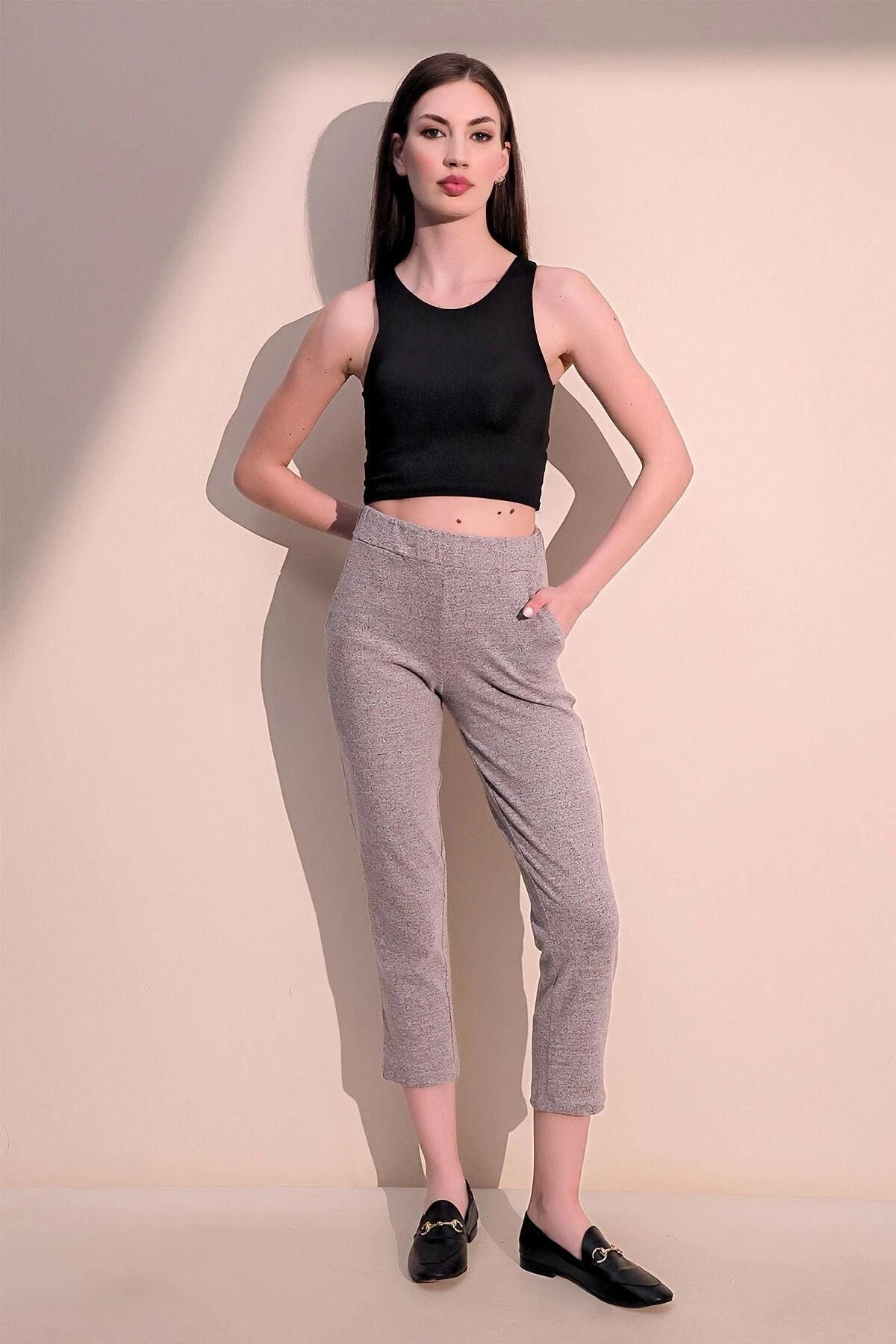 Kadın Pudra Beli Lastikli Cepli Yumuşak Dokulu Salaş Eşofman Altı - Düz Kesim ve Giy Çık