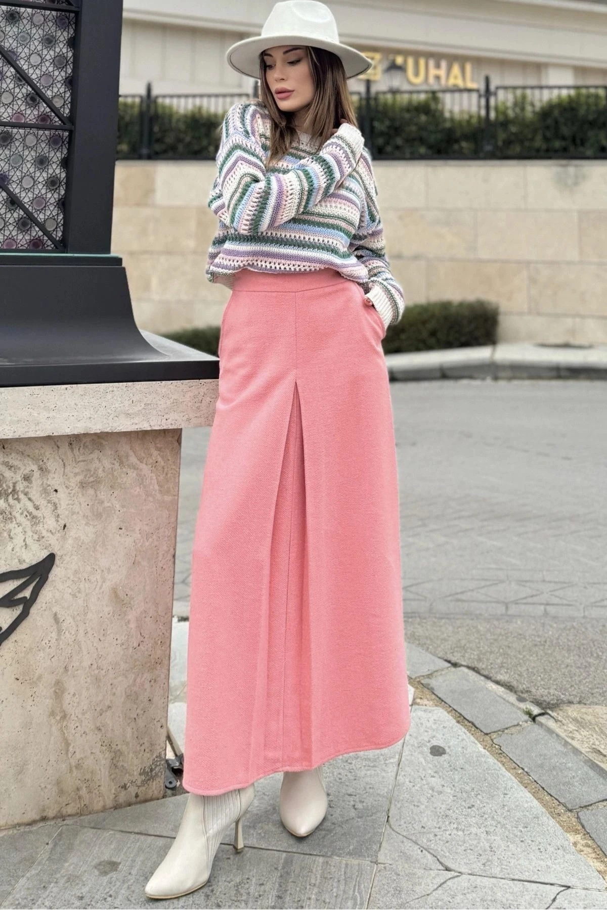 Kadın Pudra Önü Plise Detaylı, A Kesim, Arkası Fermuar Kapamalı, Uzun Kaşe Etek