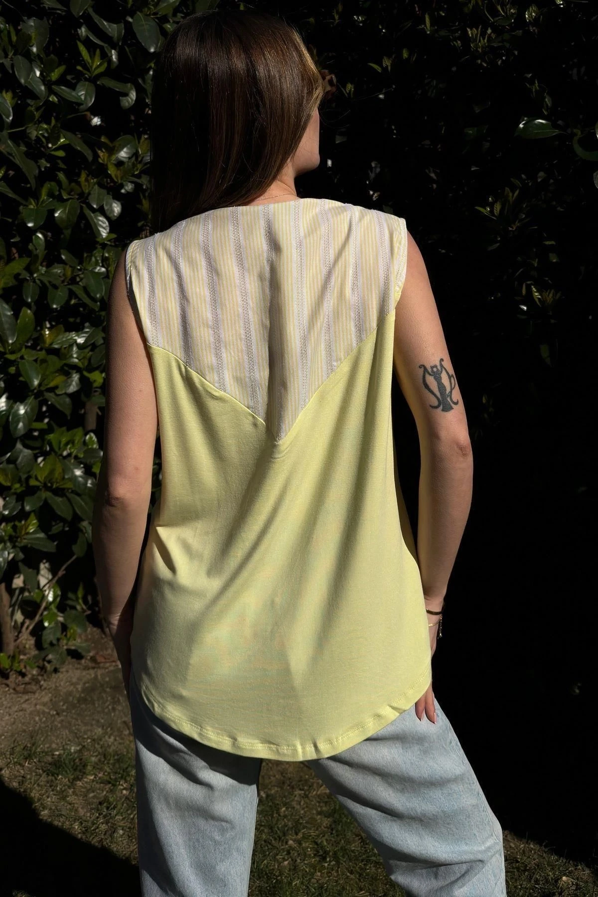 Kadın Sarı Kruvaze V Yaka, Kolsuz, Color Block, Salaş Bluz