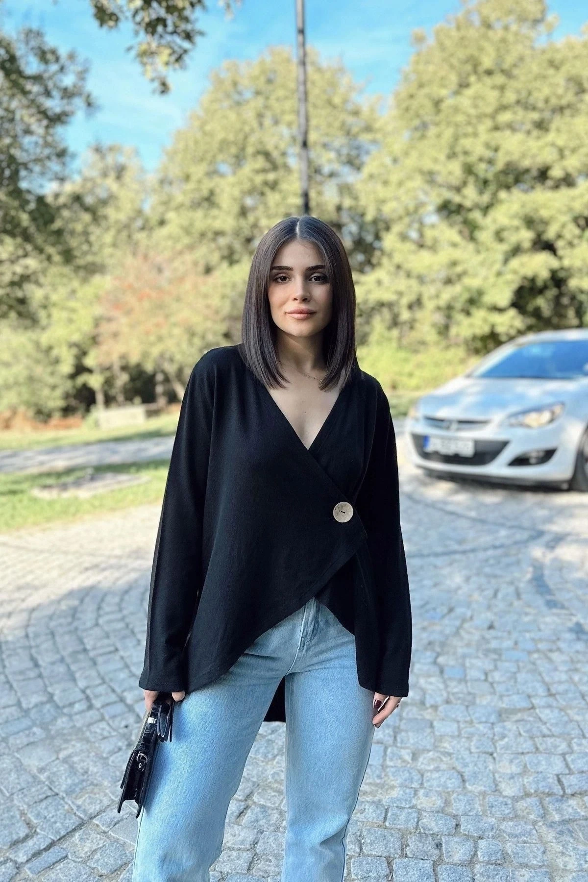 Kadın Siyah Asimetrik Kesim, Düğmeli, Salaş Hırka Bluz