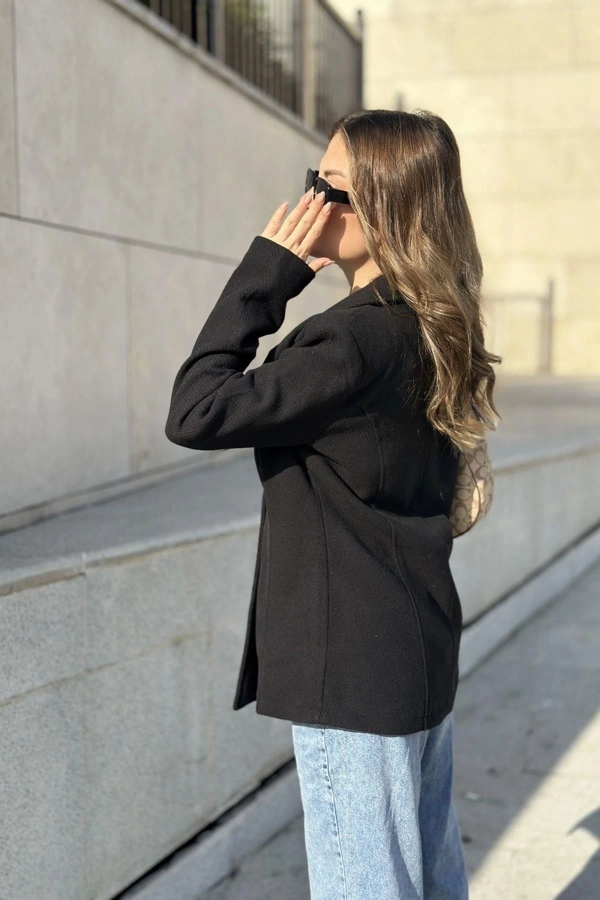 Kadın Siyah Astarlı, Tek Düğme, Vucüda Oturan Kalıp, Fitilli Kaşe Kumaş Blazer Ceket