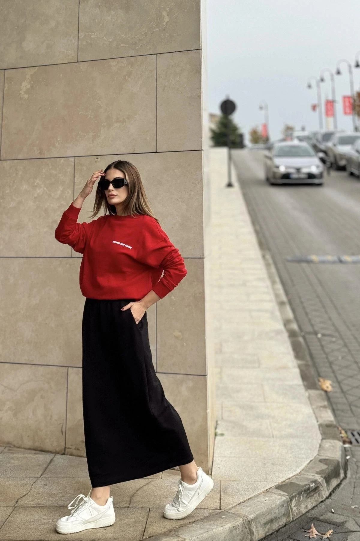 Kadın Siyah Beli Lastikli, Rahat Kalıp, Cepli Uzun Etek