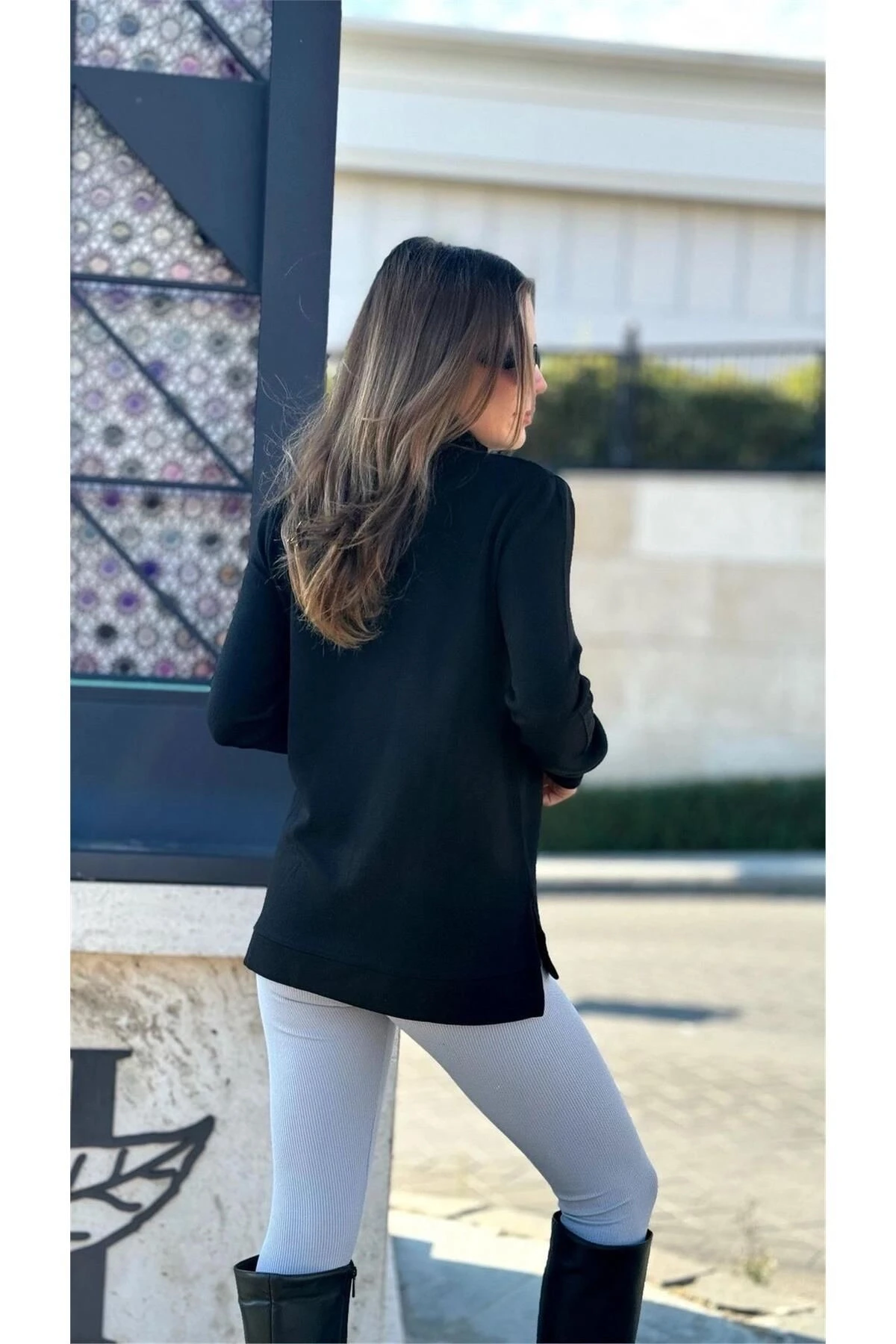 Kadın Siyah Bogazlı, Yanları Yırtmaçlı Triko Kazak