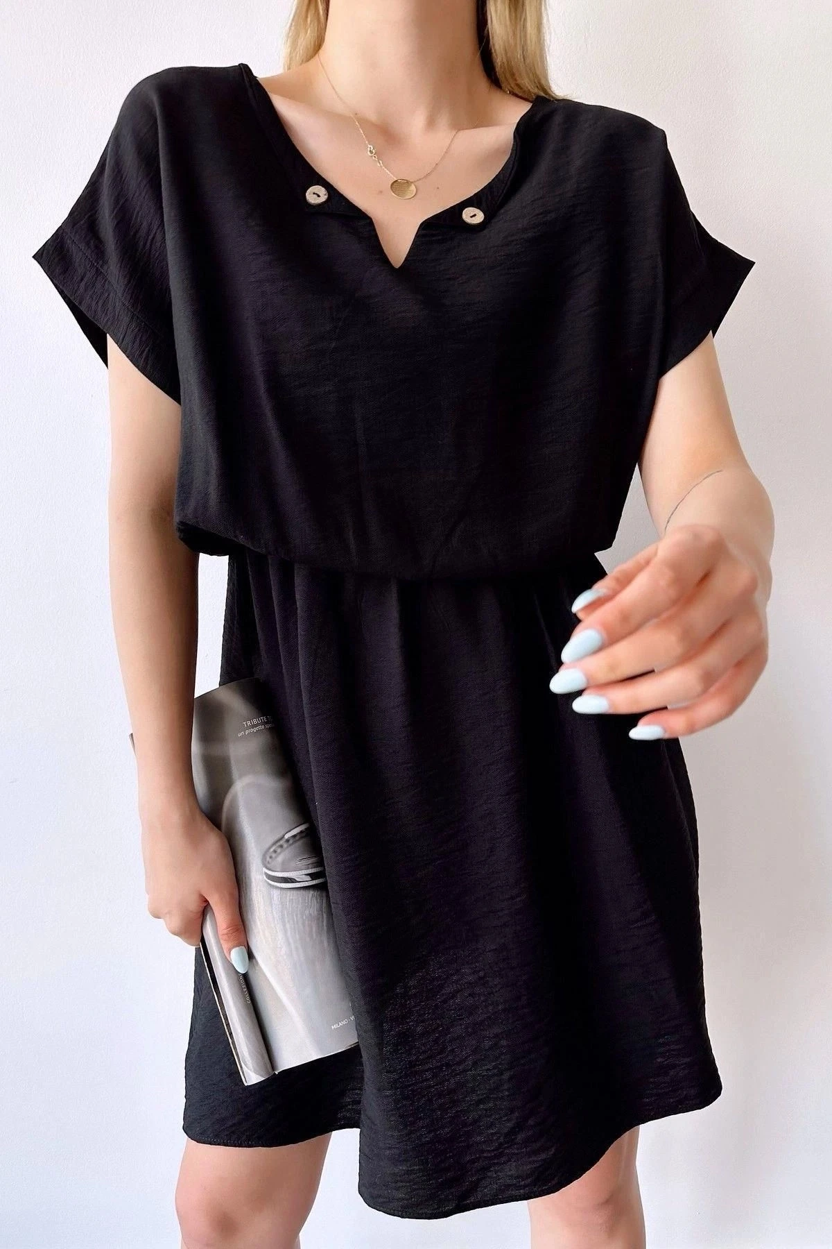 Kadın Siyah Kısa Kol, Kalp Yaka, Dokulu Desen, Bele Oturan, Aerobin Lastikli Bel Midi Elbise