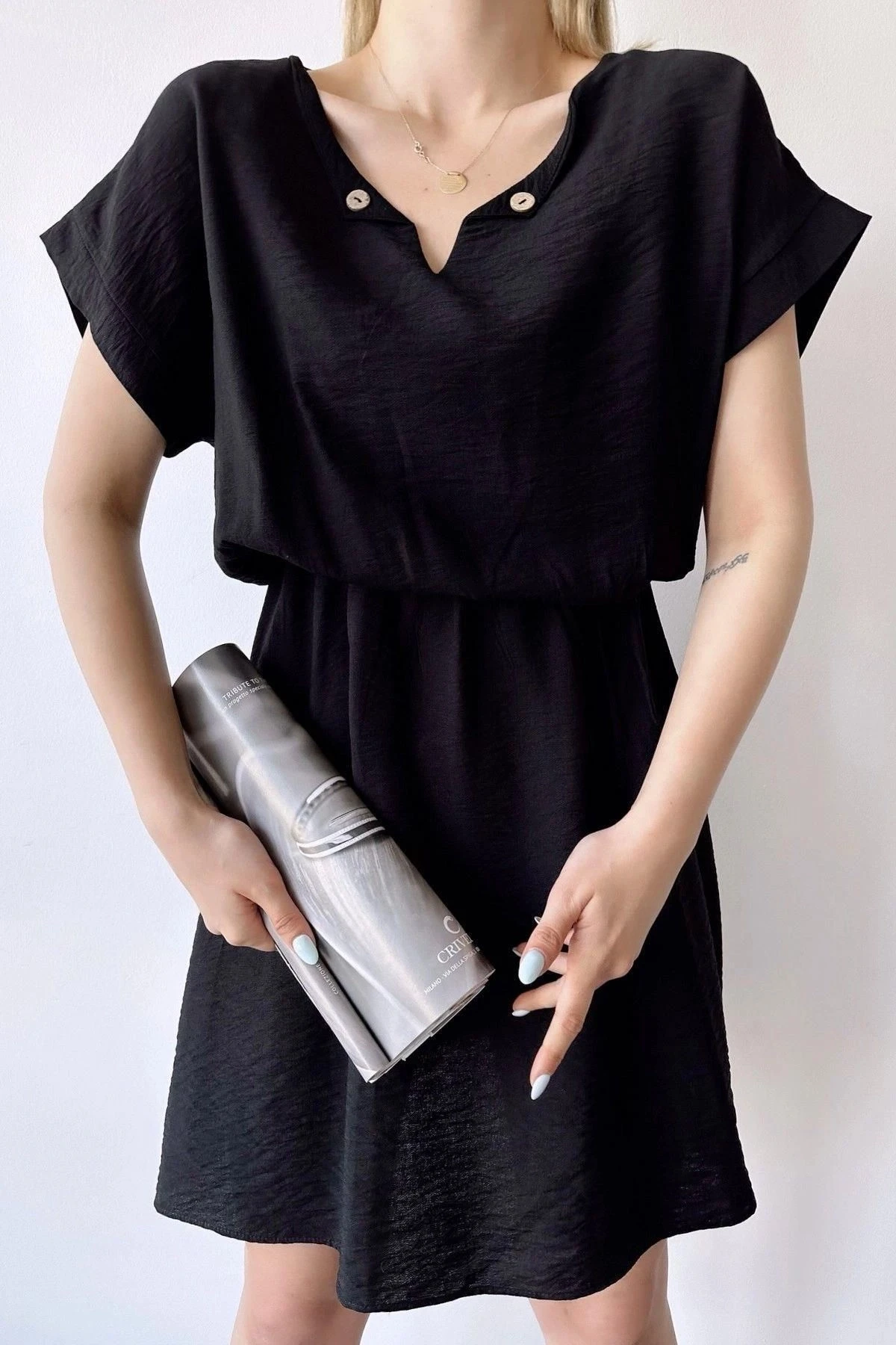 Kadın Siyah Kısa Kol, Kalp Yaka, Dokulu Desen, Bele Oturan, Aerobin Lastikli Bel Midi Elbise