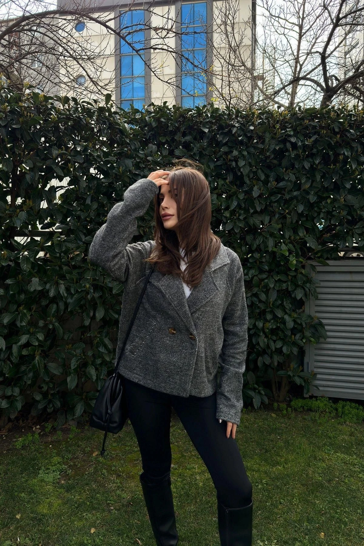 Kadın Siyah Kruvaze Yaka, Çift Düğme, Rahat Kalıp, Fitilli Kaşe Kumaş Ceket