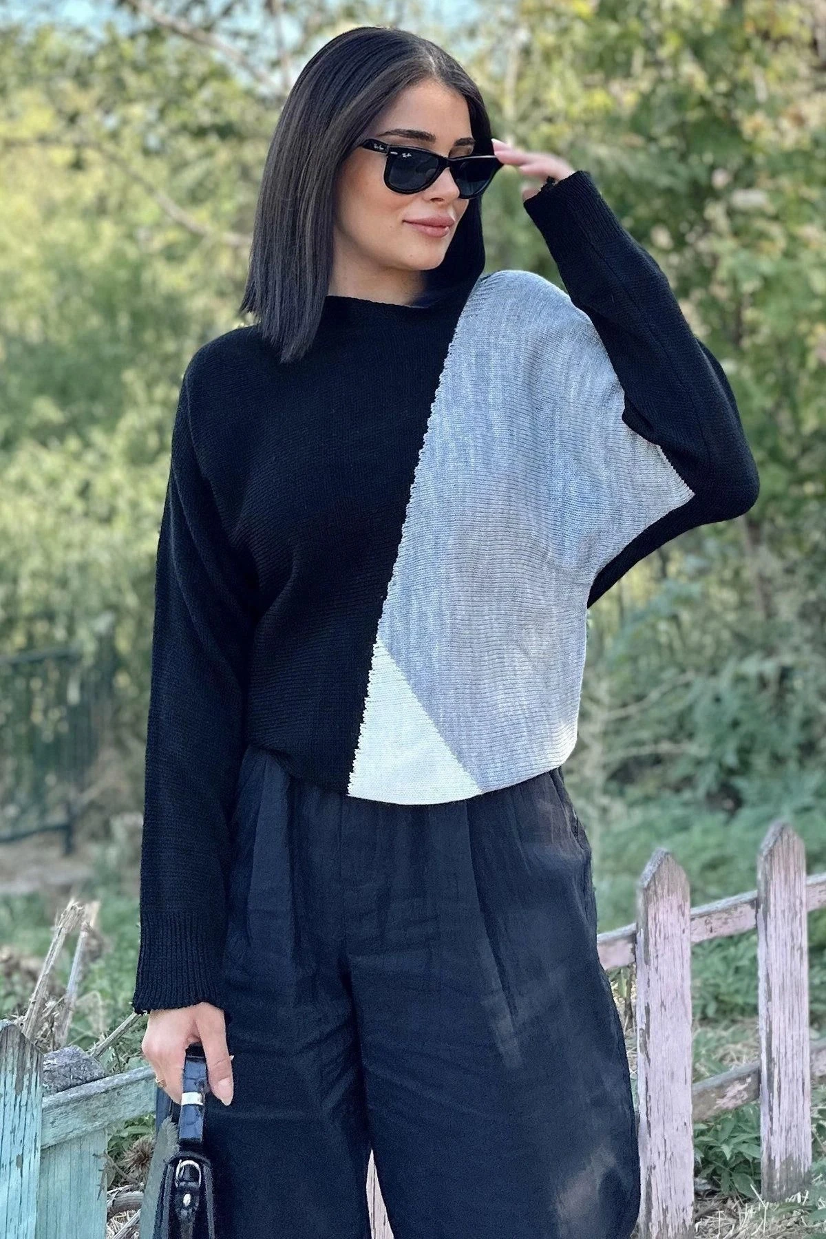 Kadın Siyah Renk Bloklu, Uzun Kol, Yumuşak Dokulu, Salaş Triko Kazak