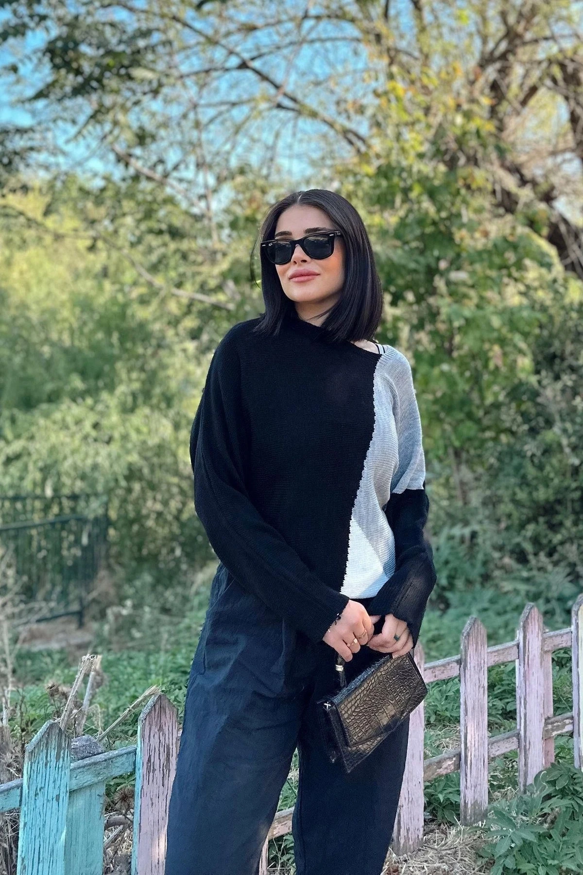 Kadın Siyah Renk Bloklu, Uzun Kol, Yumuşak Dokulu, Salaş Triko Kazak