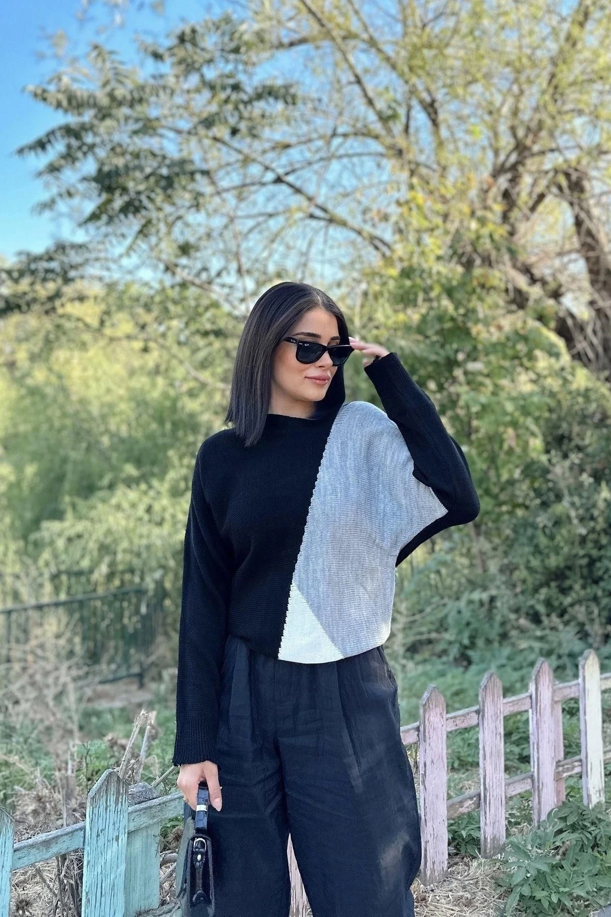 Kadın Siyah Renk Bloklu, Uzun Kol, Yumuşak Dokulu, Salaş Triko Kazak