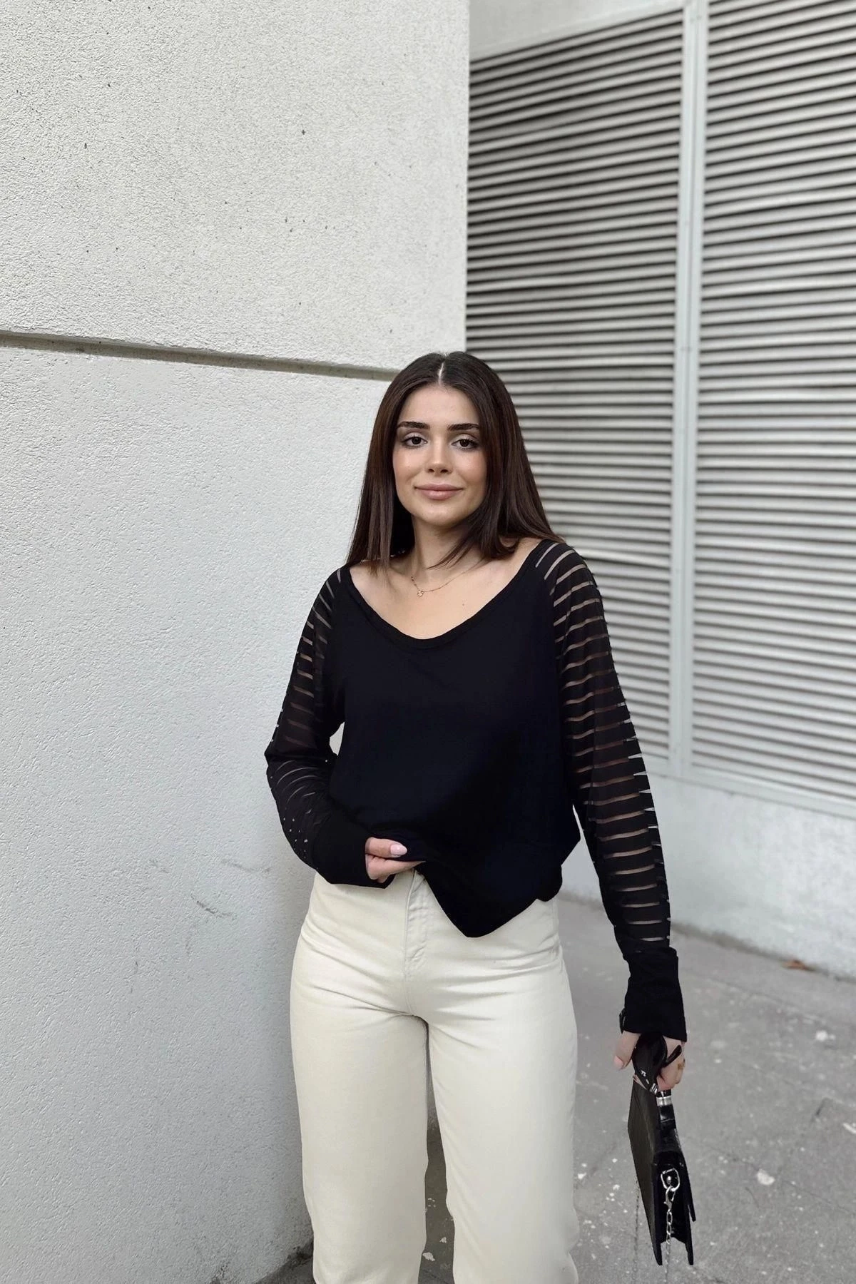 Kadın Siyah Şerit Tül Detaylı Uzun Kollu, Geniş Yaka, Salaş Kesim Bluz