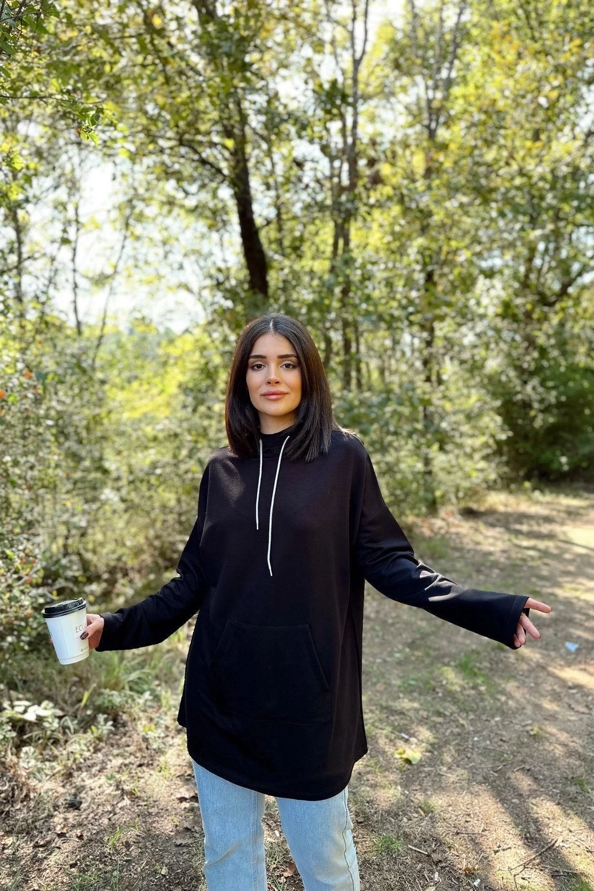 Kadın Siyah Uzun Kol, Yakası Bağcıklı, Kapüşonlu, Kanguru Cep, Salaş, Uzun Tunik Sweatshirt