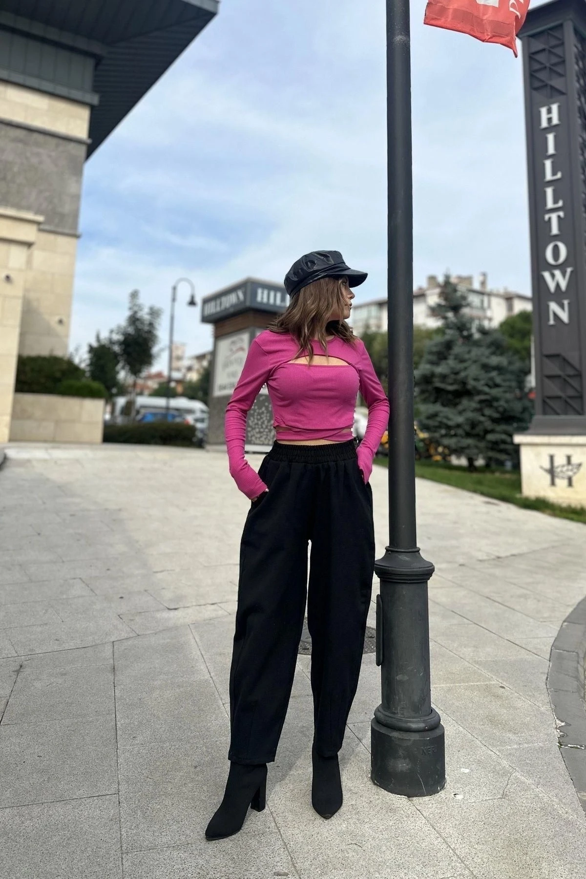 Kadın Siyah Yüksek Bel, Cepli, Beli Lastikli, Salaş Gabardin Pantolon