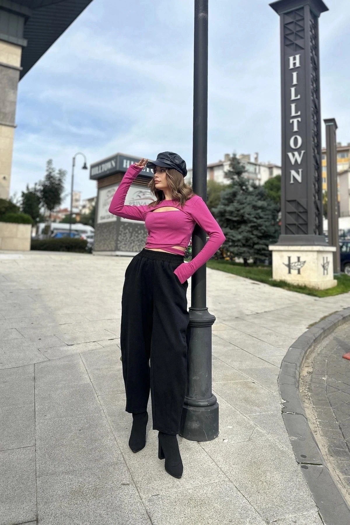 Kadın Siyah Yüksek Bel, Cepli, Beli Lastikli, Salaş Gabardin Pantolon