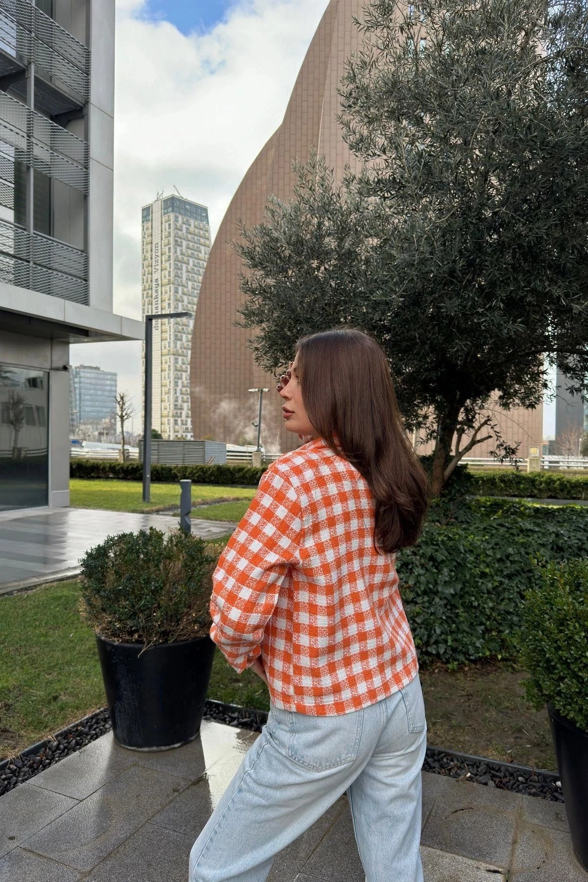 Kadın Turuncu Çift Cepli, Pötikare Desenli, Rahat Kalıp, Kısa Tüvit Ceket