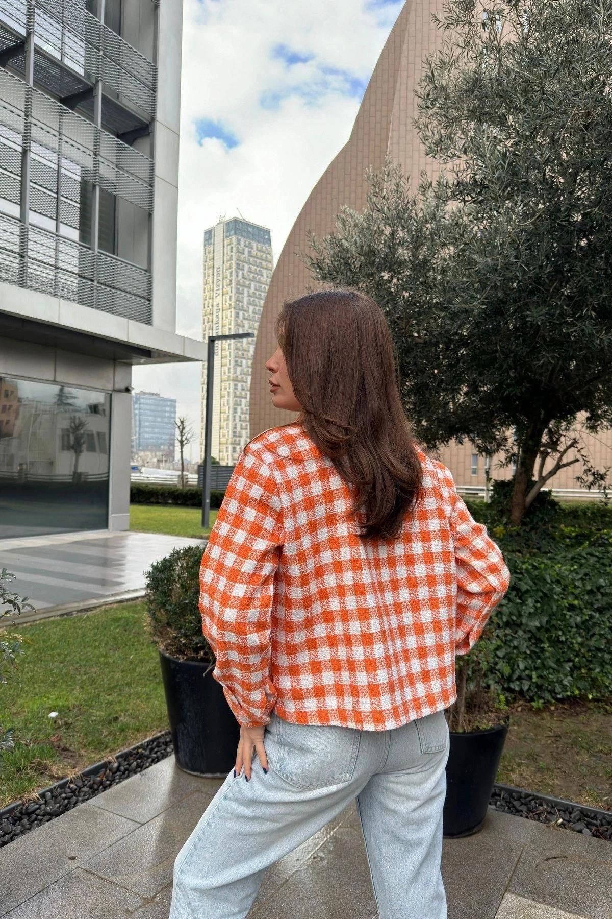 Kadın Turuncu Çift Cepli, Pötikare Desenli, Rahat Kalıp, Kısa Tüvit Ceket