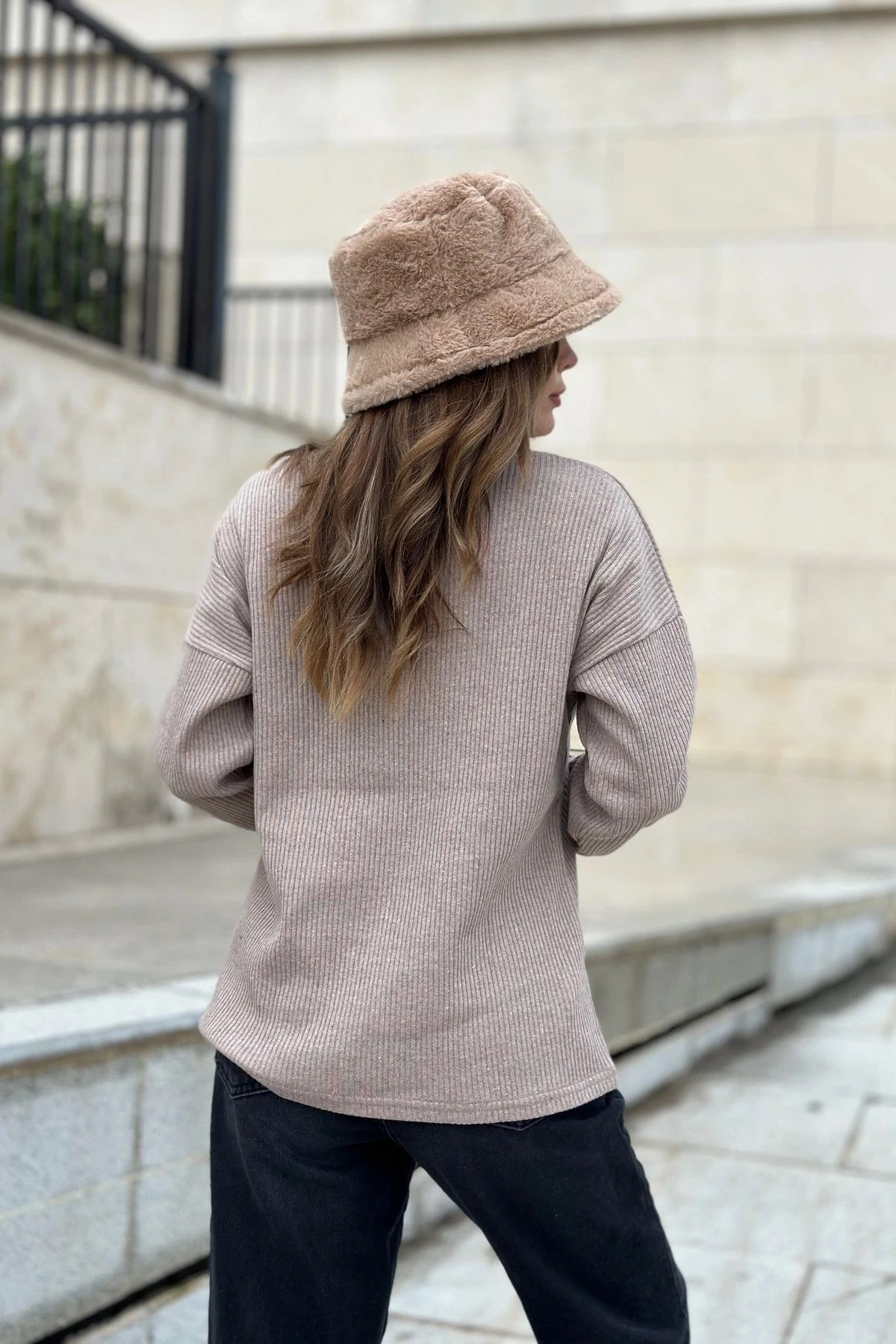 Kadın Vizon Yumuşak Dokulu Düğmeli Triko Kazak, Uzun Kol, Regular Kesim, Standart Boy.