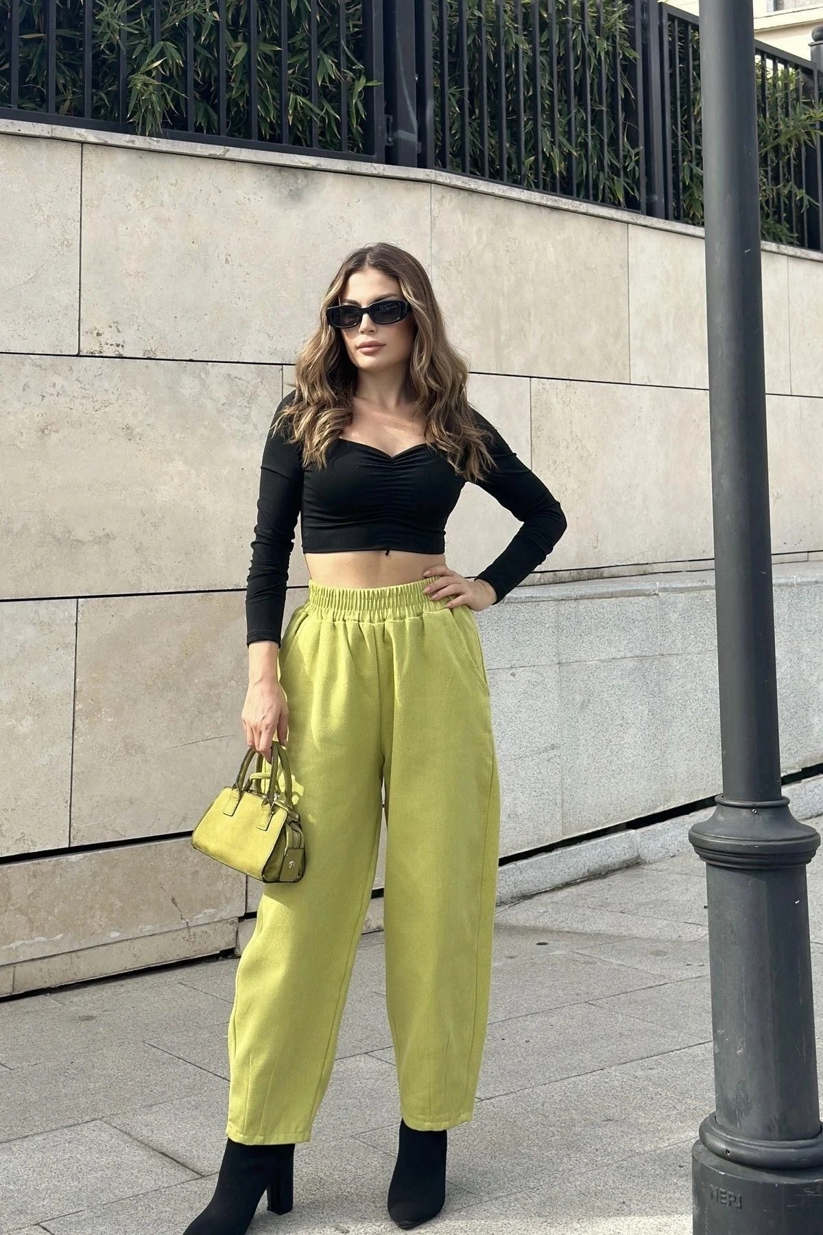 Kadın Yag Yeşili Yüksek Bel, Cepli, Beli Lastikli, Salaş Gabardin Pantolon