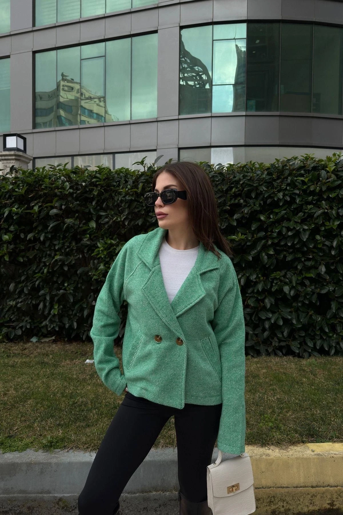 Kadın Yeşil Kruvaze Yaka, Çift Düğme, Rahat Kalıp, Fitilli Kaşe Kumaş Ceket