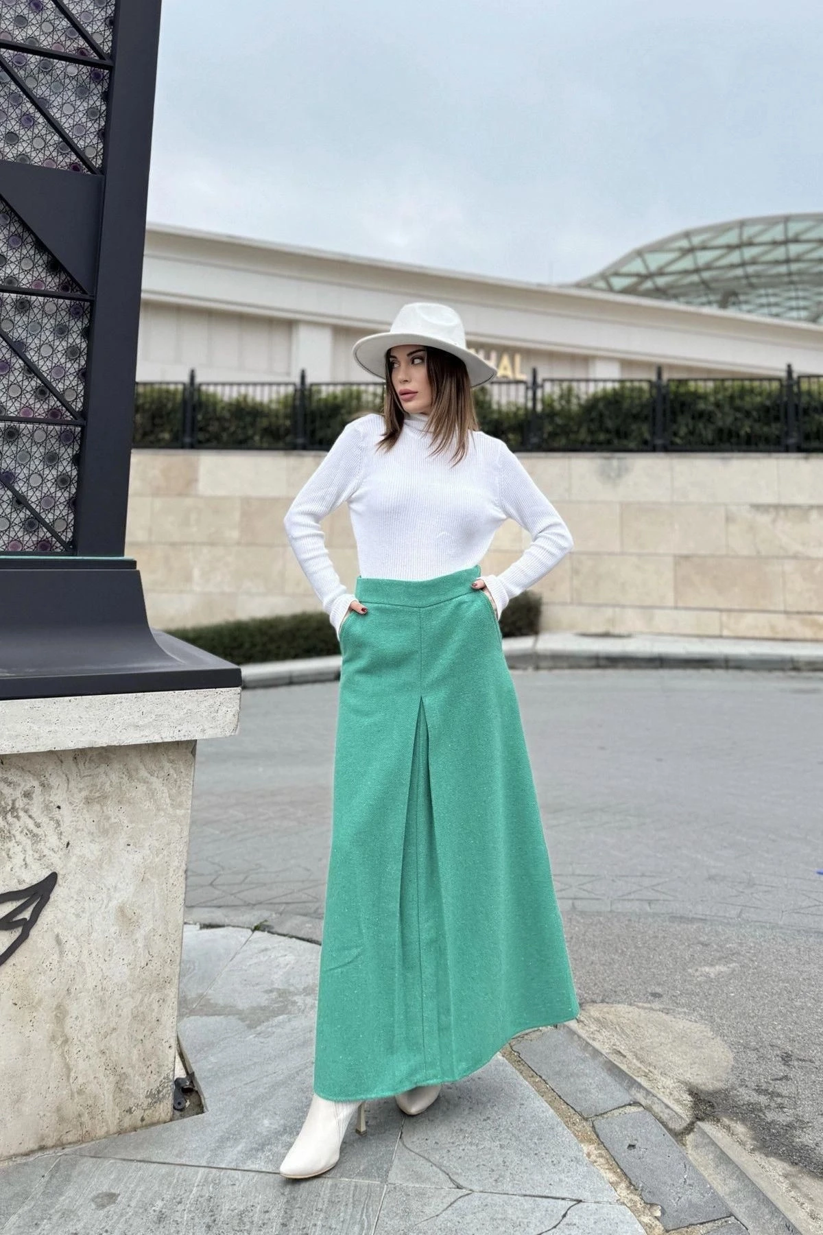 Kadın Yeşil Önü Plise Detaylı, A Kesim, Arkası Fermuar Kapamalı, Uzun Kaşe Etek