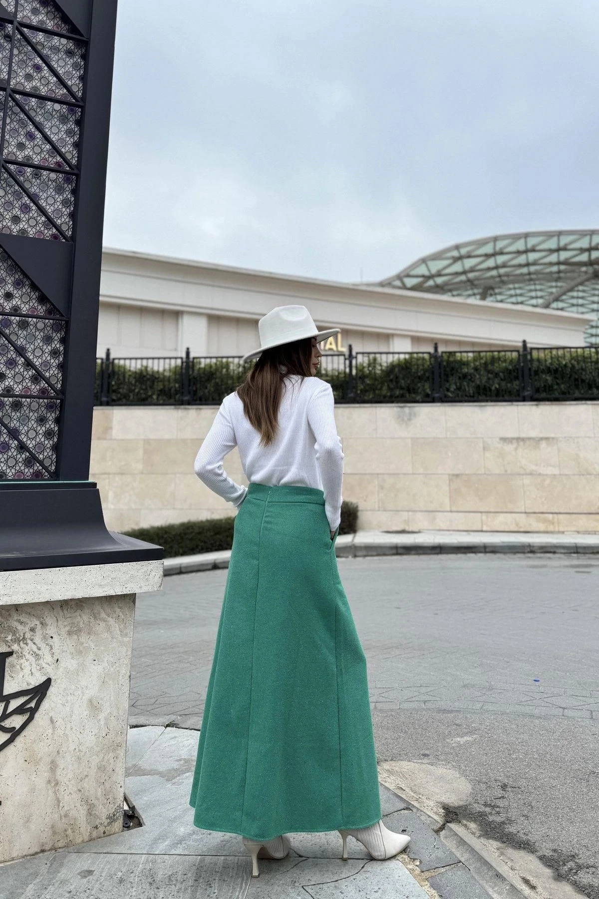 Kadın Yeşil Önü Plise Detaylı, A Kesim, Arkası Fermuar Kapamalı, Uzun Kaşe Etek