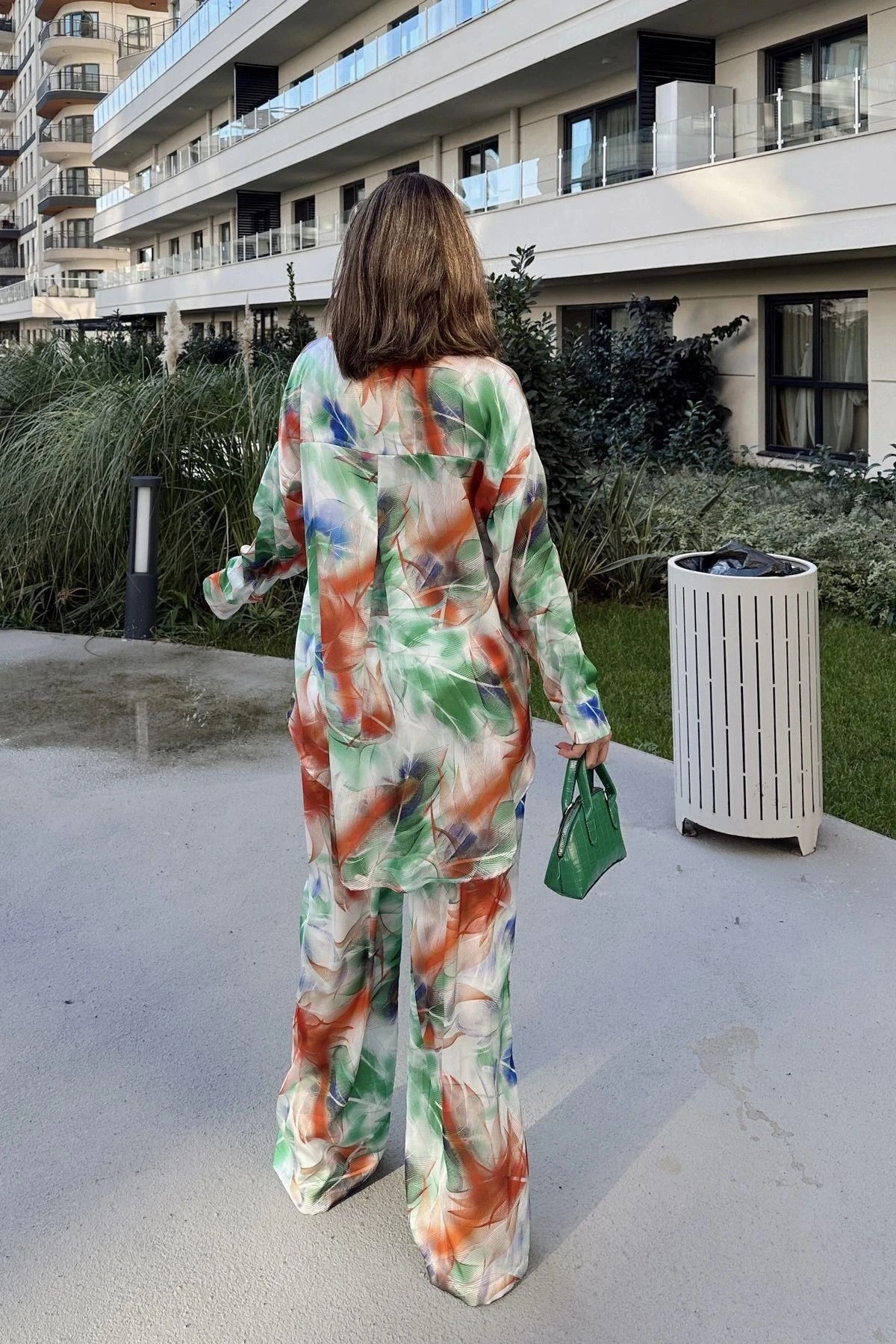 Kadın Yeşil & Turuncu Çift Cepli Gömlek & Bol Paça Pantolon - Salaş Alt & Üst Takım