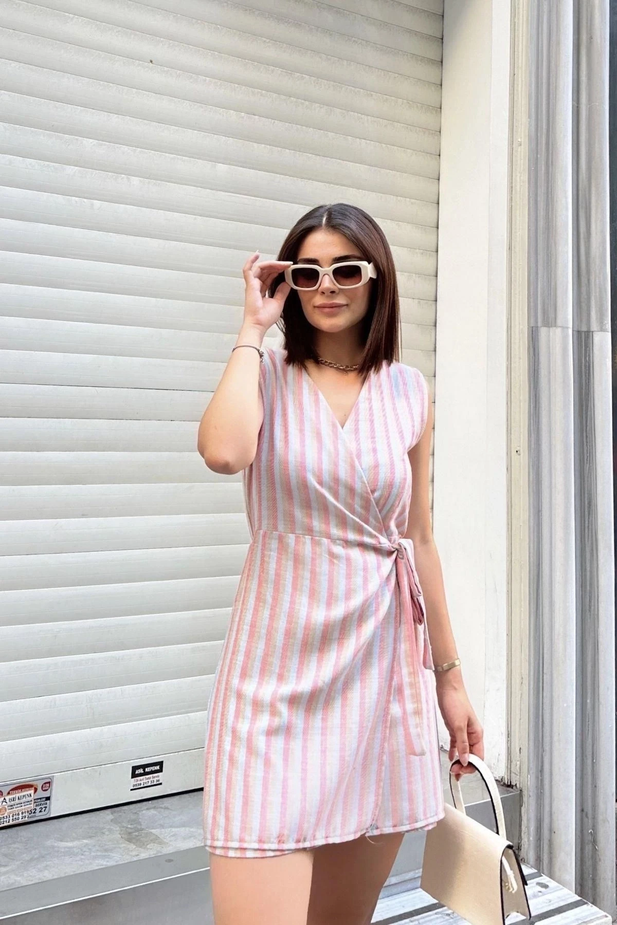 Mavi & Kırmızı, Kolsuz, Keten, Kruvaze, Belden Bağlamalı, Elbise Görünümlü Şort Etekli Kısa Tulum