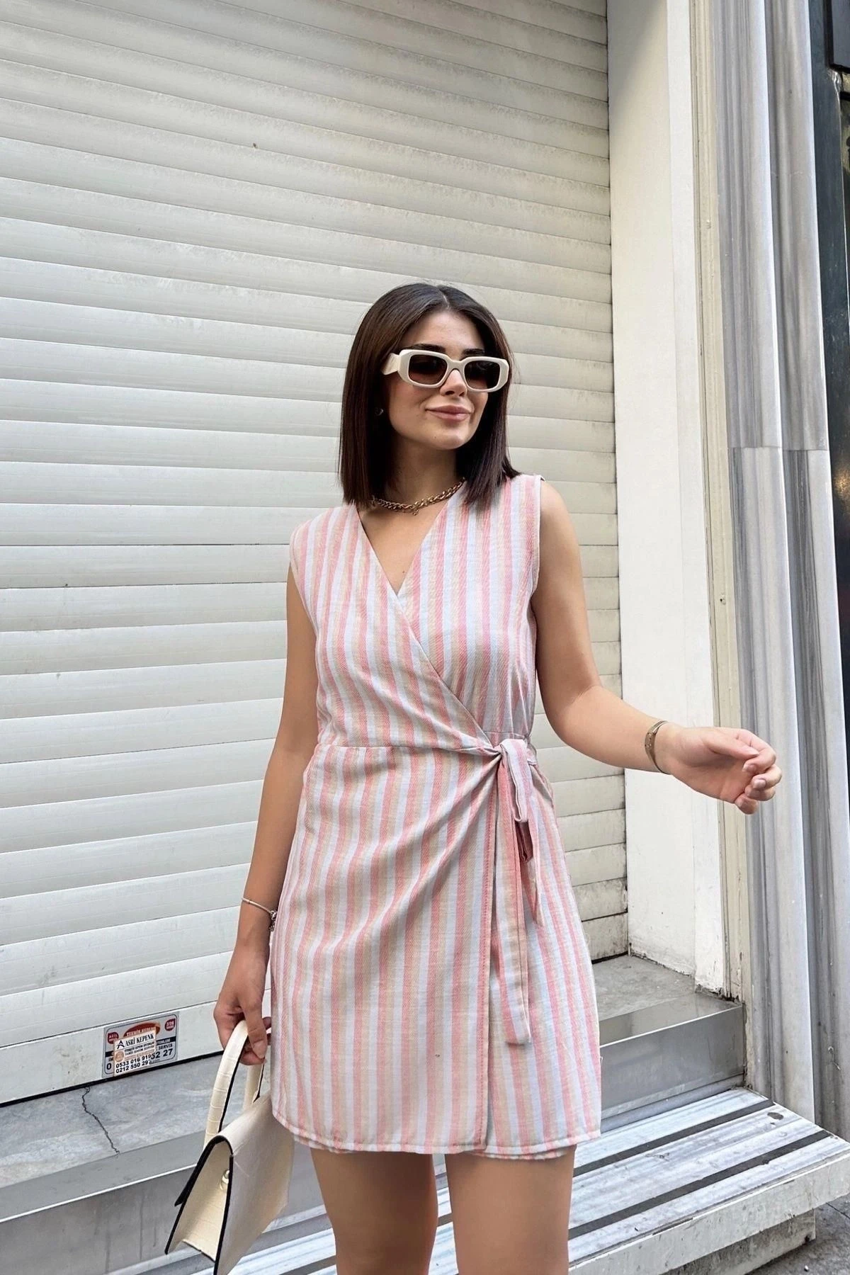 Mavi & Kırmızı, Kolsuz, Keten, Kruvaze, Belden Bağlamalı, Elbise Görünümlü Şort Etekli Kısa Tulum