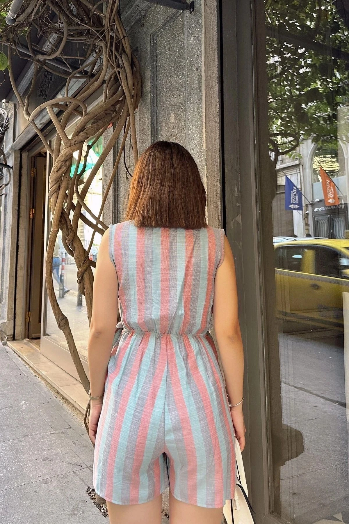 Petrol & Kırmızı Kolsuz, Keten, Kruvaze, Belden Bağlamalı, Elbise Görünümlü Şort Etekli Kısa Tulum