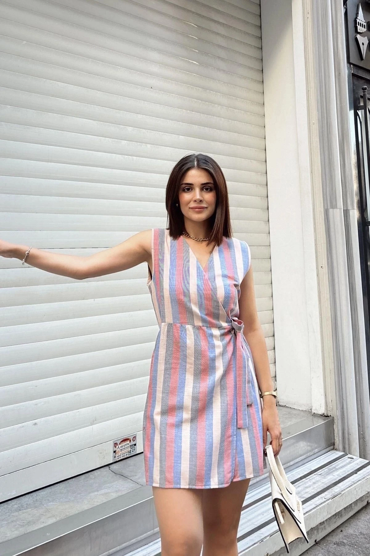 Saks & Kırmızı Kolsuz, Keten, Kruvaze, Belden Bağlamalı, Elbise Görünümlü Şort Etekli Kısa Tulum