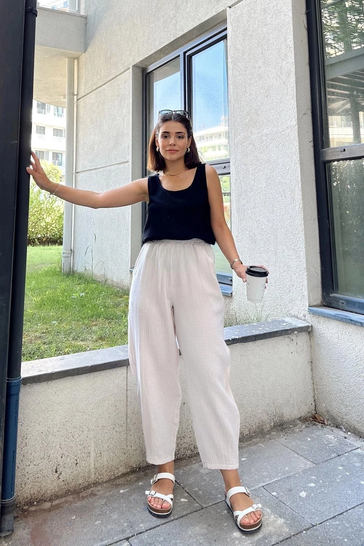 Taş İthal Müslin Kumaş, Beli Lastikli,Cepli Rahat Kalıp Pantolon - Tesettüre Uygun