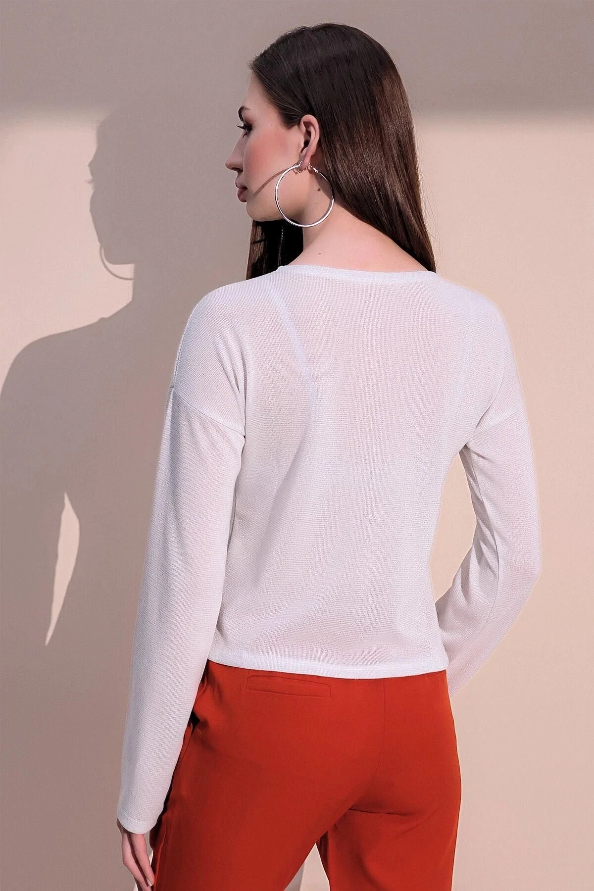 Kadın Beyaz Stil Yarım Patlı İnce Örme Yumuşak Dokulu Bluz