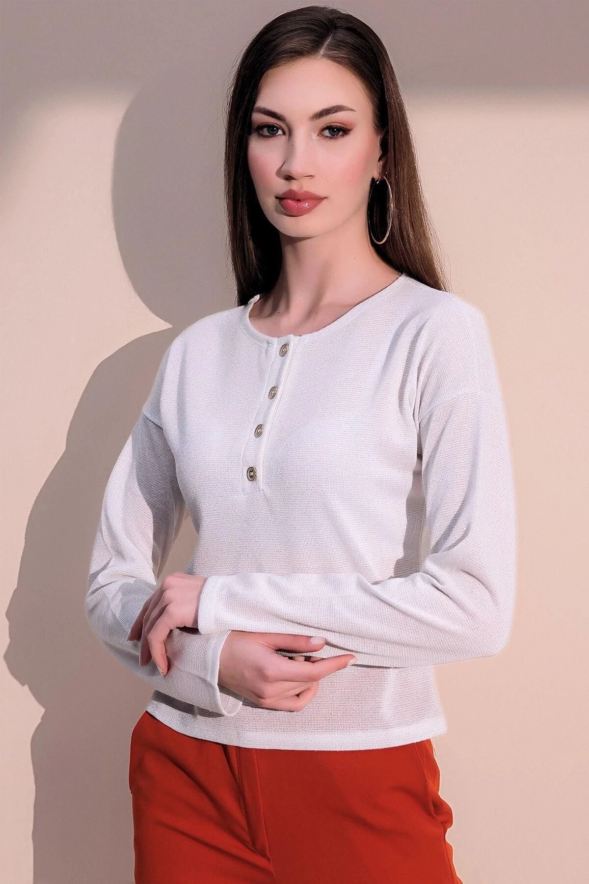 Kadın Beyaz Stil Yarım Patlı İnce Örme Yumuşak Dokulu Bluz