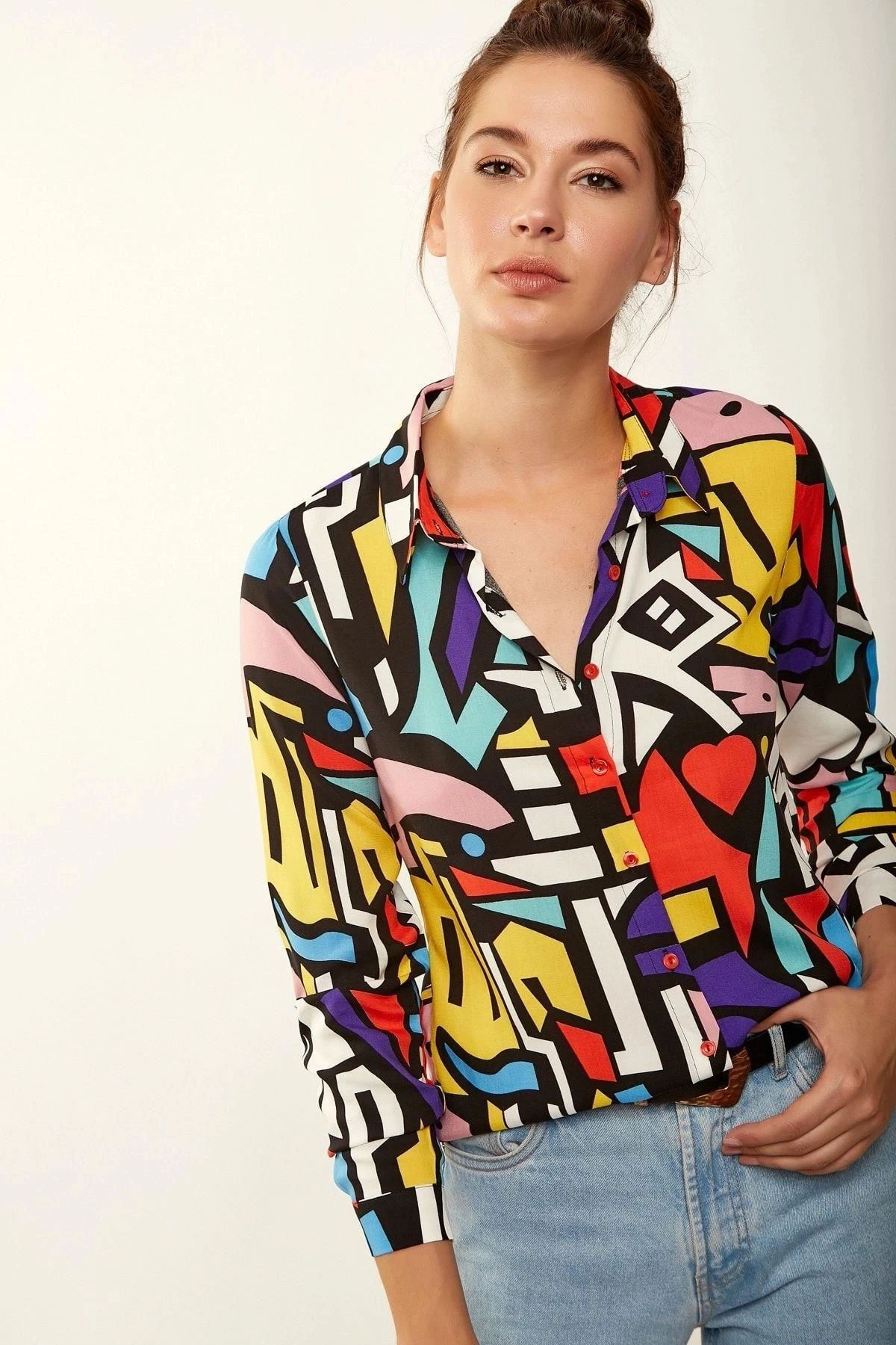 Kadın Çok Renkli Klasik Yaka Geometrik Desenli Uzun Kol Gömlek, Regular Kesim Standart Boy