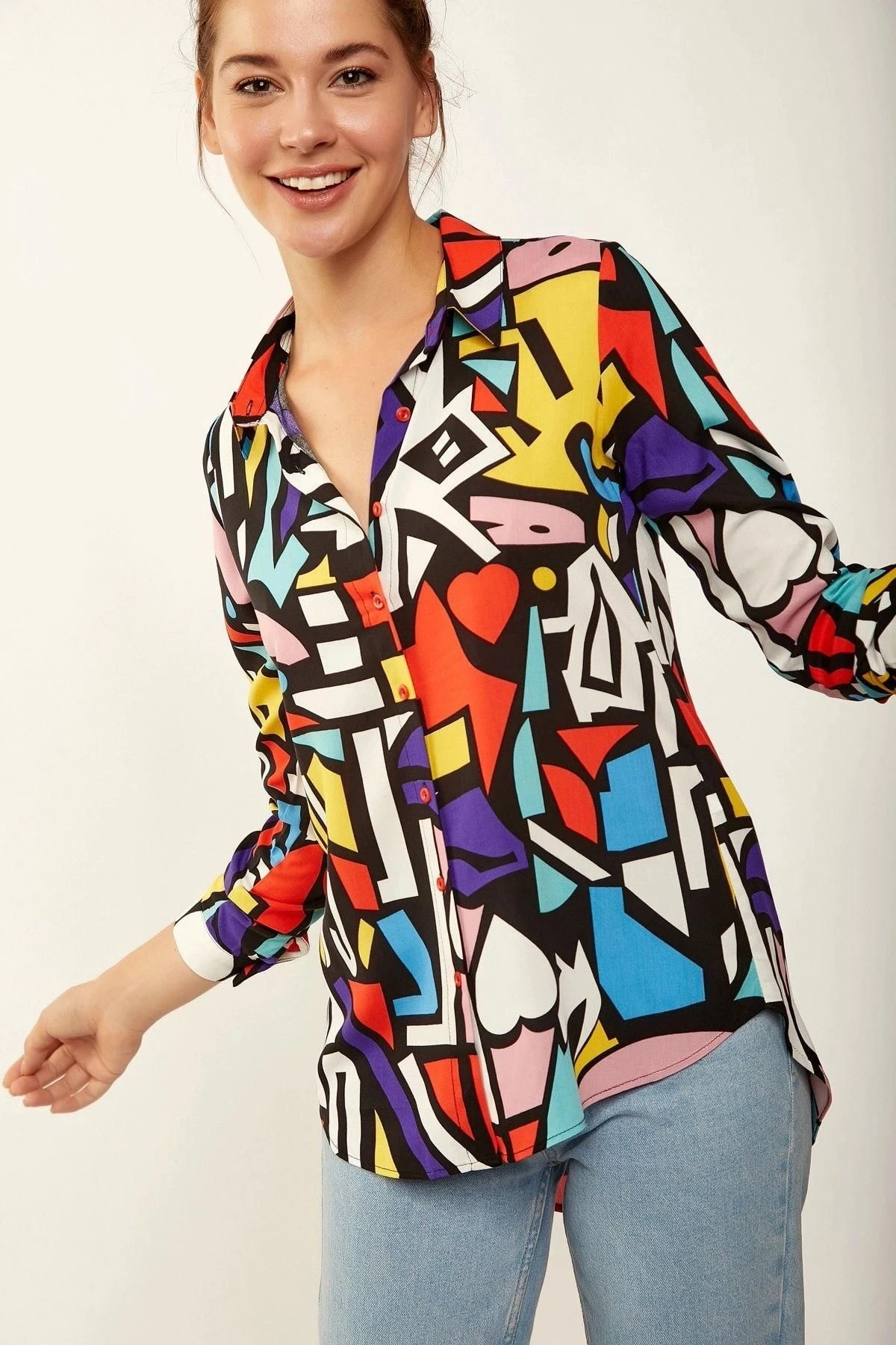 Kadın Çok Renkli Klasik Yaka Geometrik Desenli Uzun Kol Gömlek, Regular Kesim Standart Boy
